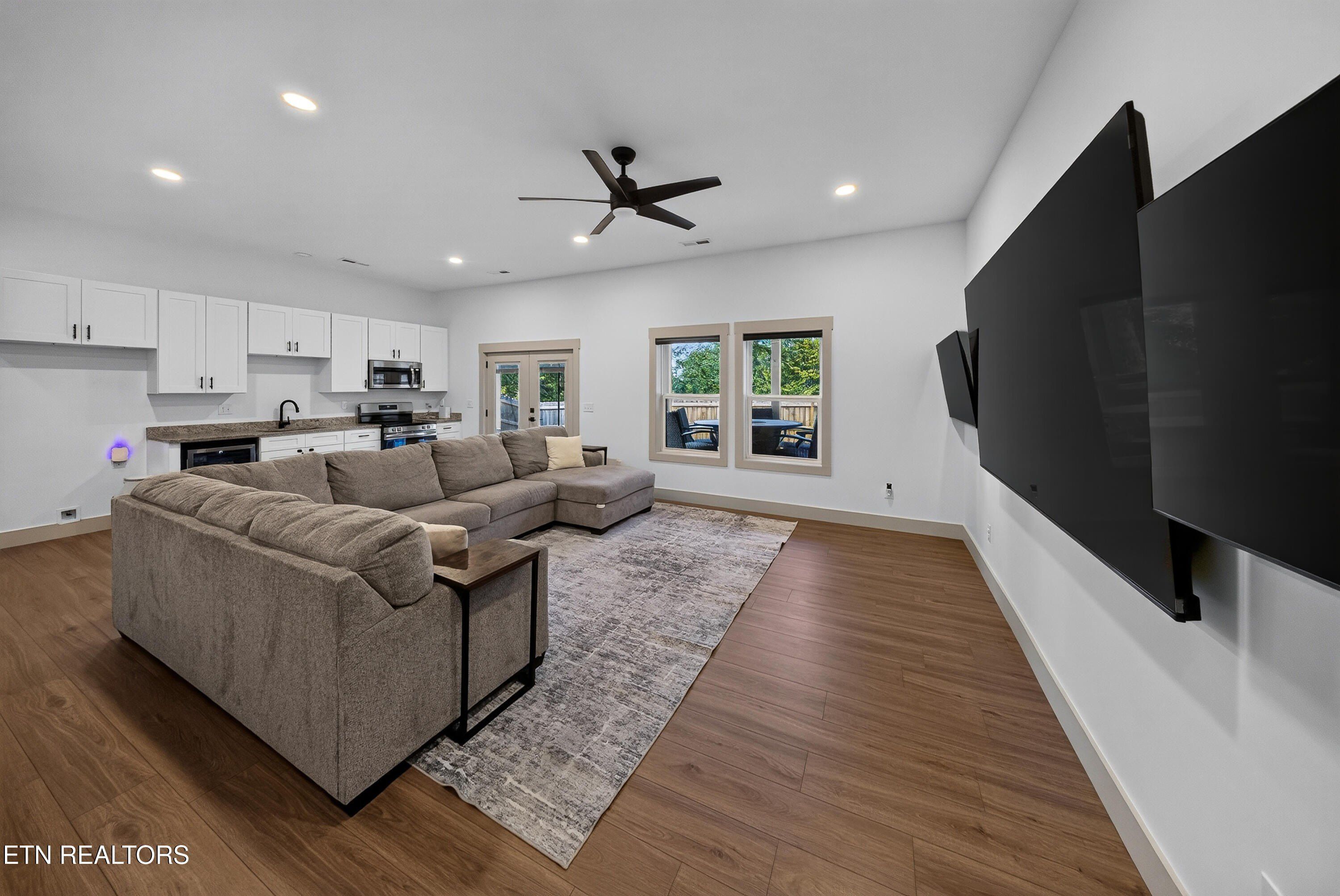8011 Stone Hollow Drive. Knoxville, TN 37924