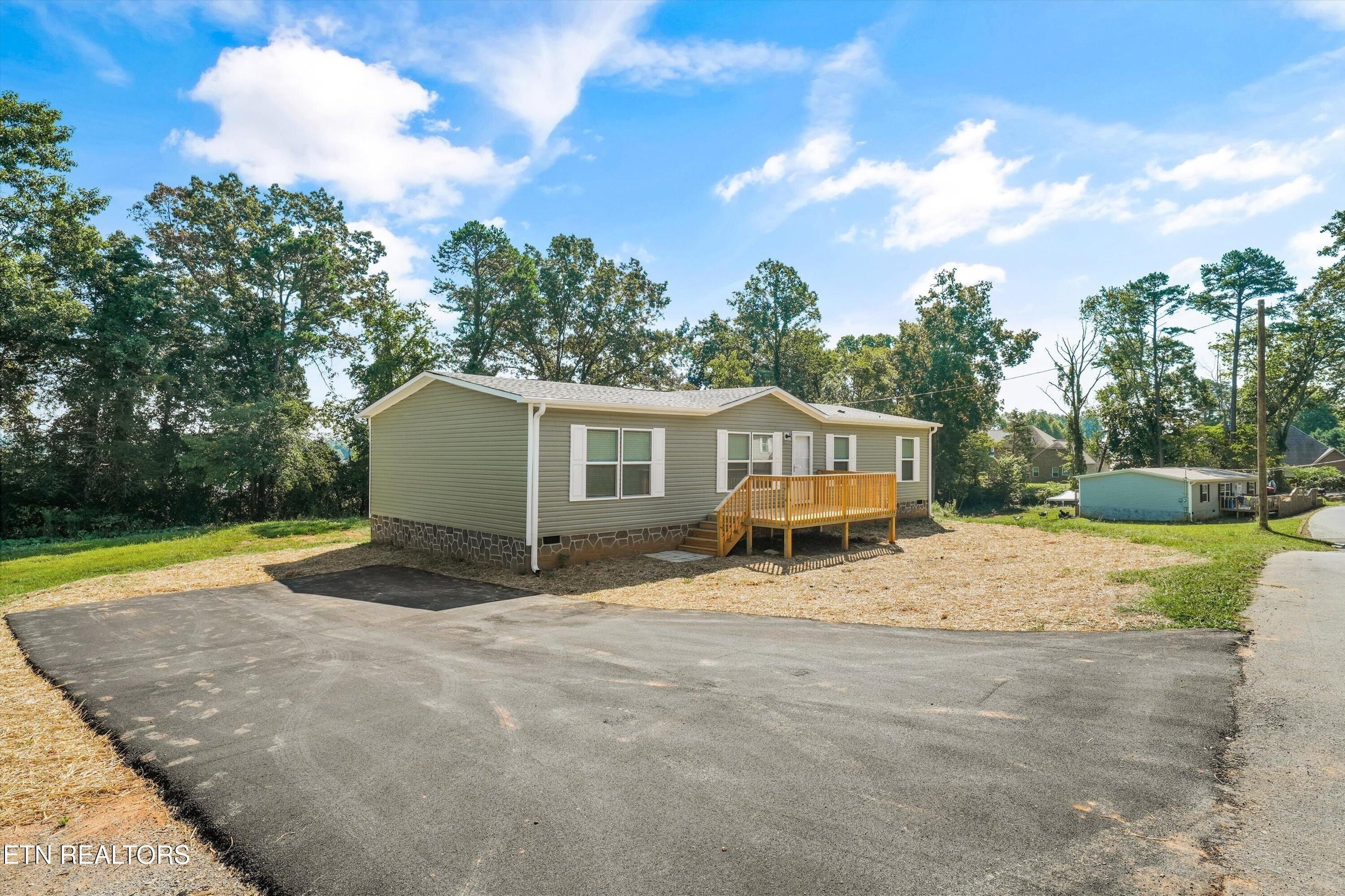 8504 Norris Lane. Knoxville, TN 37938