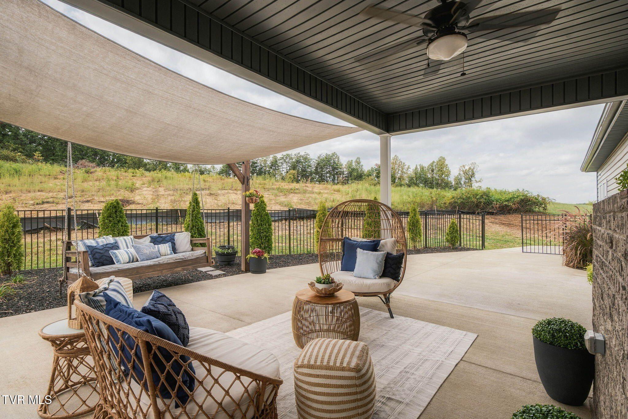 3320 Cottage Green Court. Kingsport, TN 37664
