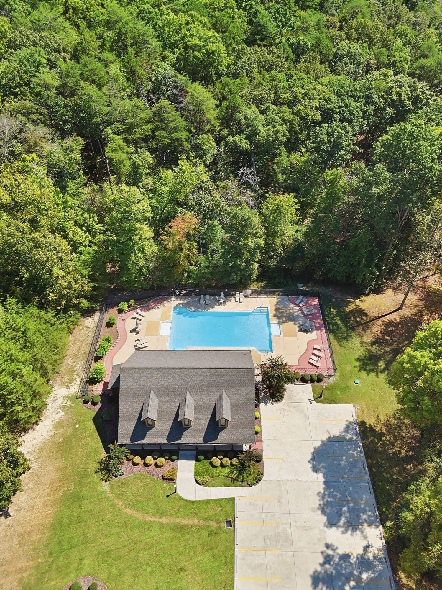 12658 Emerald Bay Drive. Soddy Daisy, TN 37379