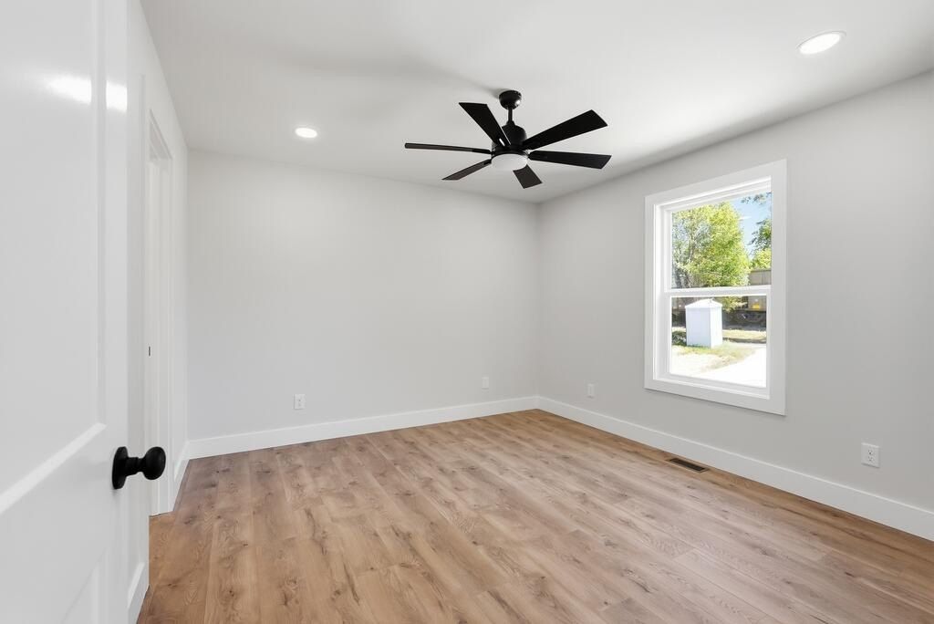 593 Doyle Street. Doyle, TN 38559
