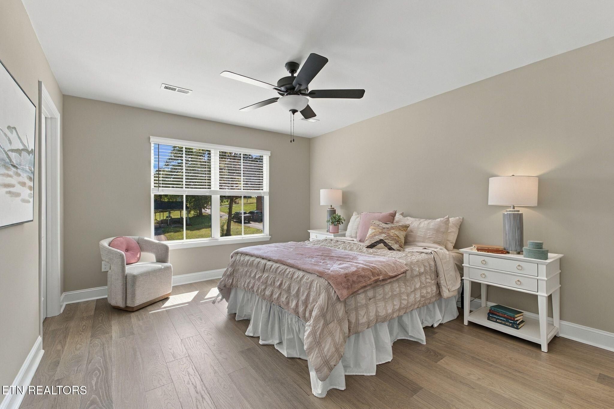 611 8Th Avenue. Lenoir City, TN 37771