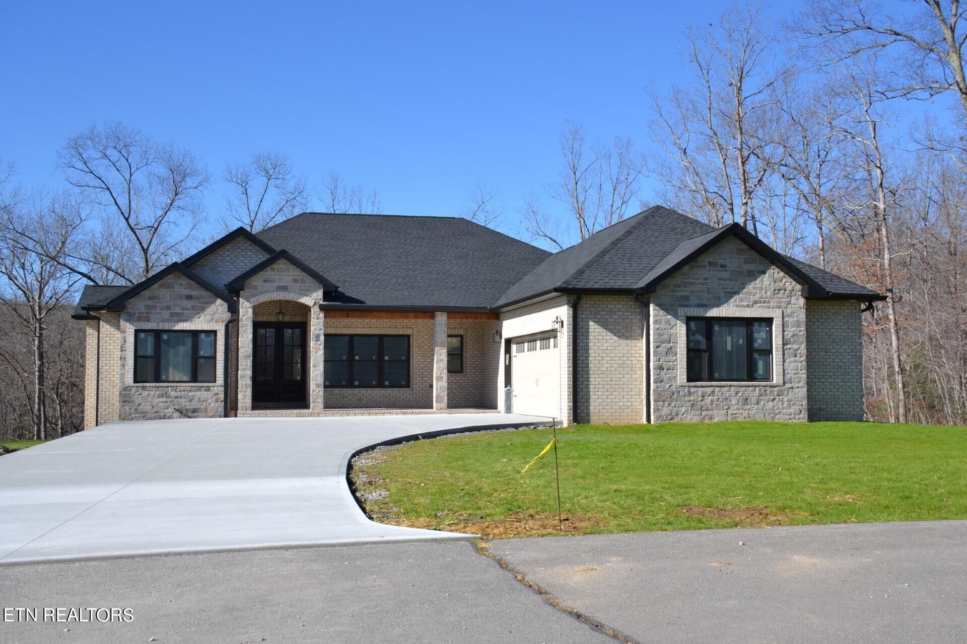 287 Hickory Gap Lane. Crossville, TN 38571