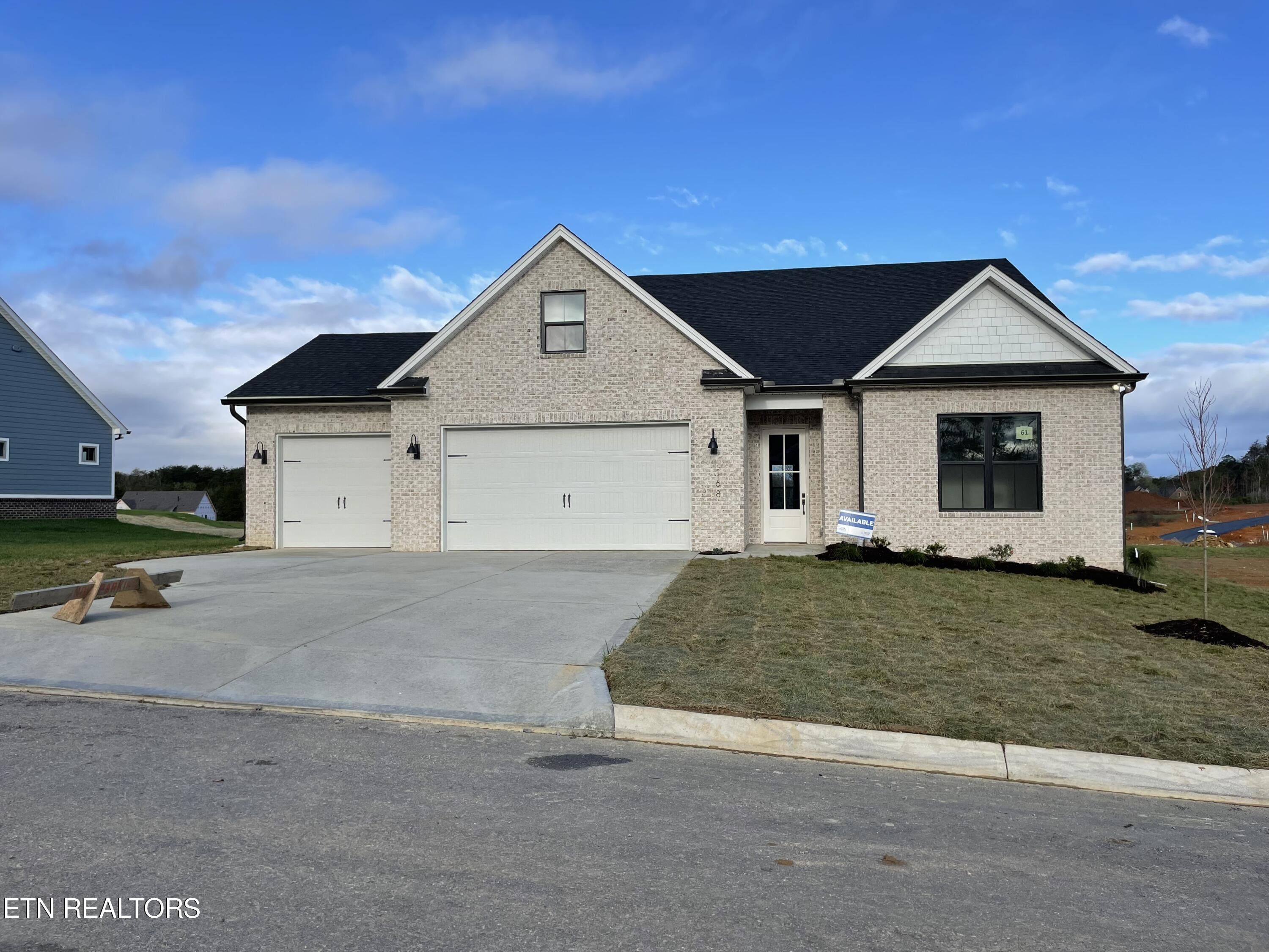 168 Clover Circle. Lenoir City, TN 37772