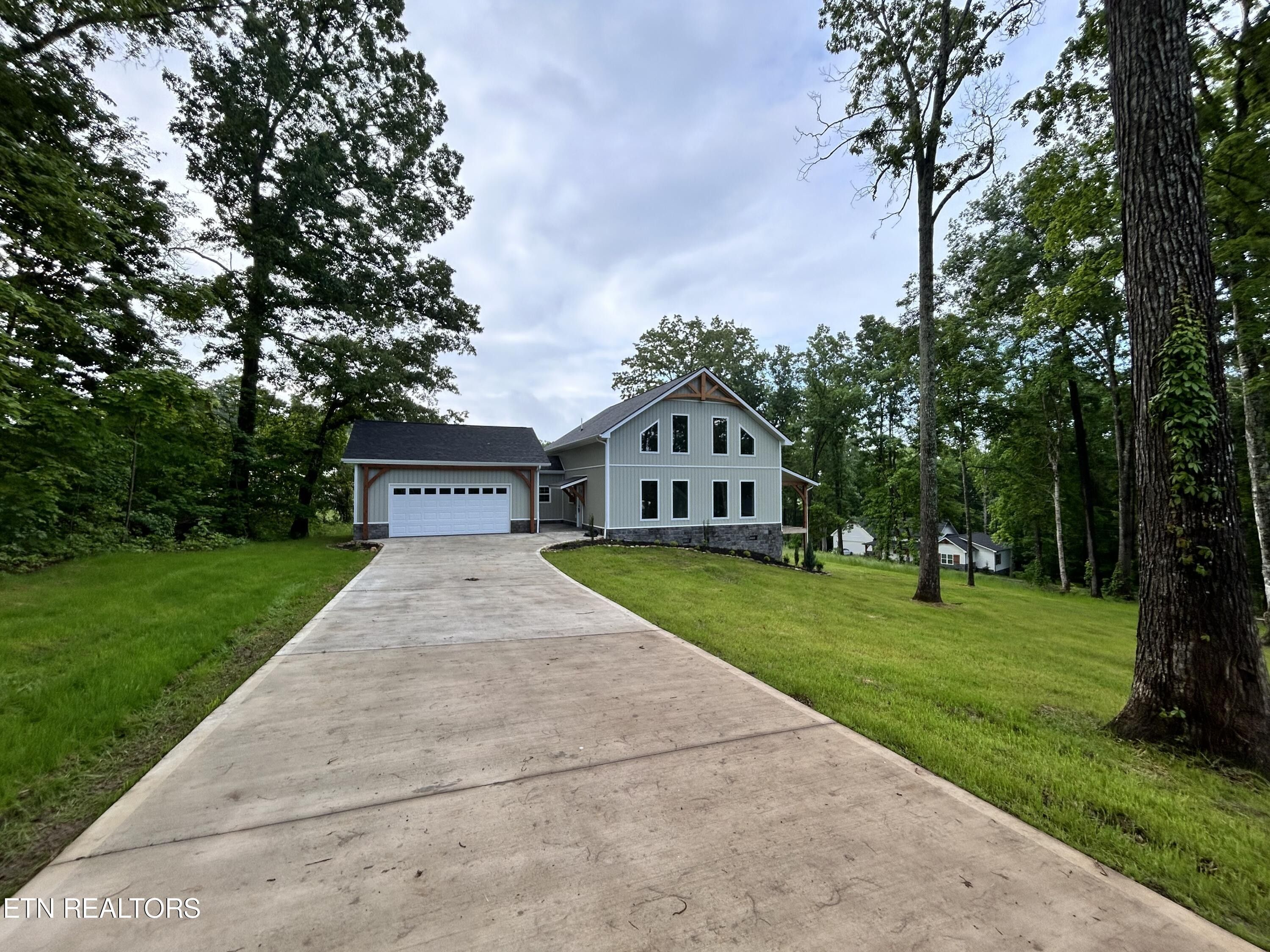 161 Cherokee Cove. Rutledge, TN 37861