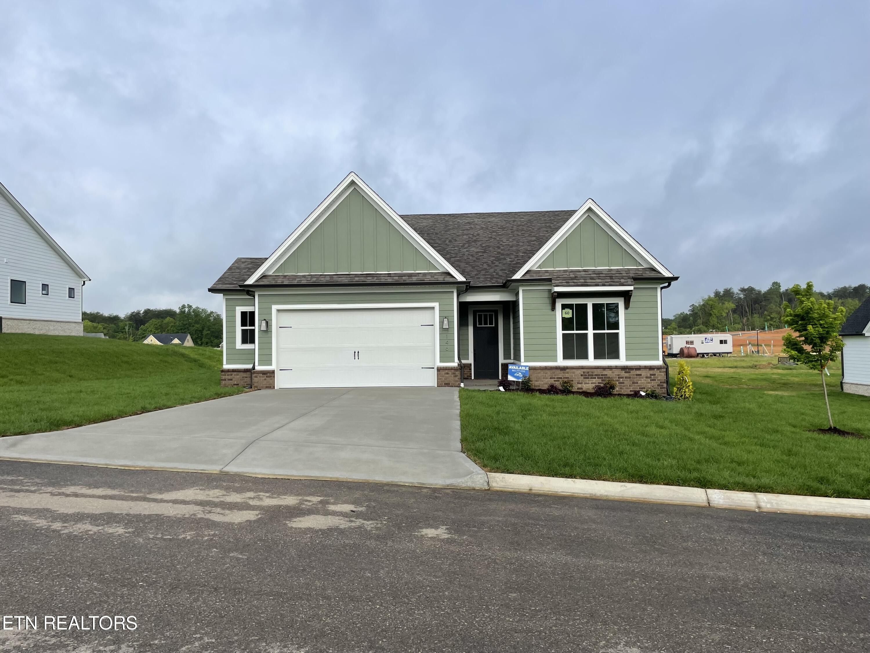 146 Clover Circle. Lenoir City, TN 37772