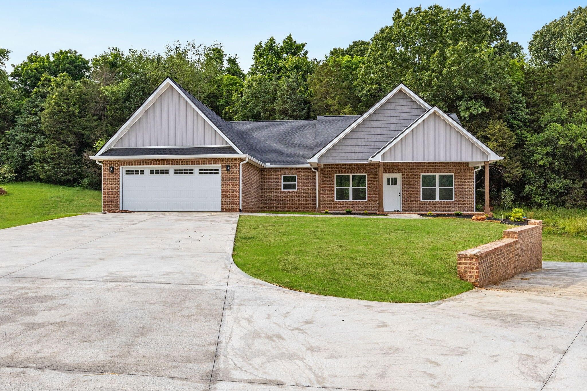 196 Adley Street. Morristown, TN 37814