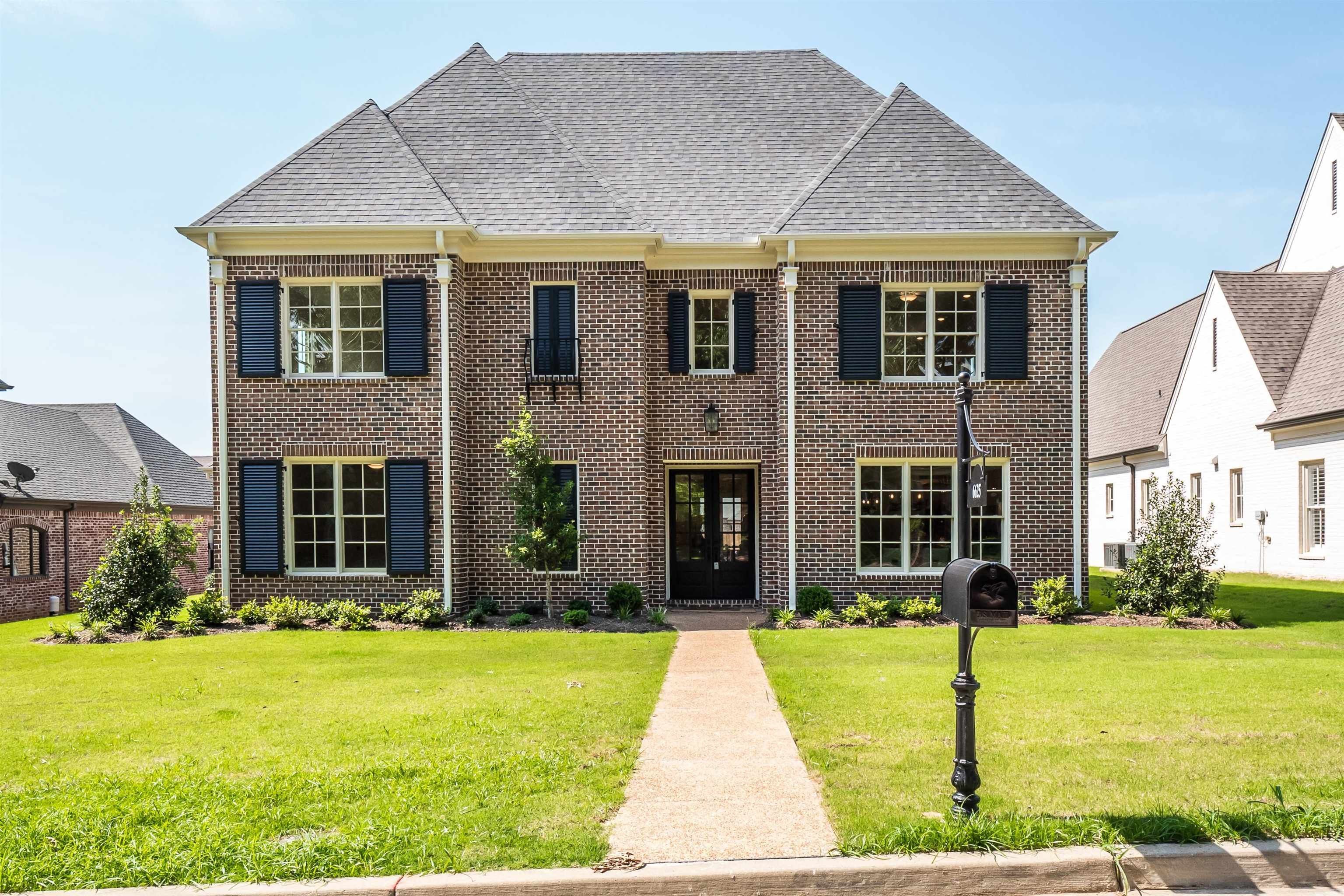 6625 Pidgeon Woods. Memphis, TN 38119