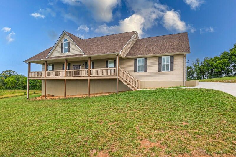 1275 Valley Home Road. Dandridge, TN 37725