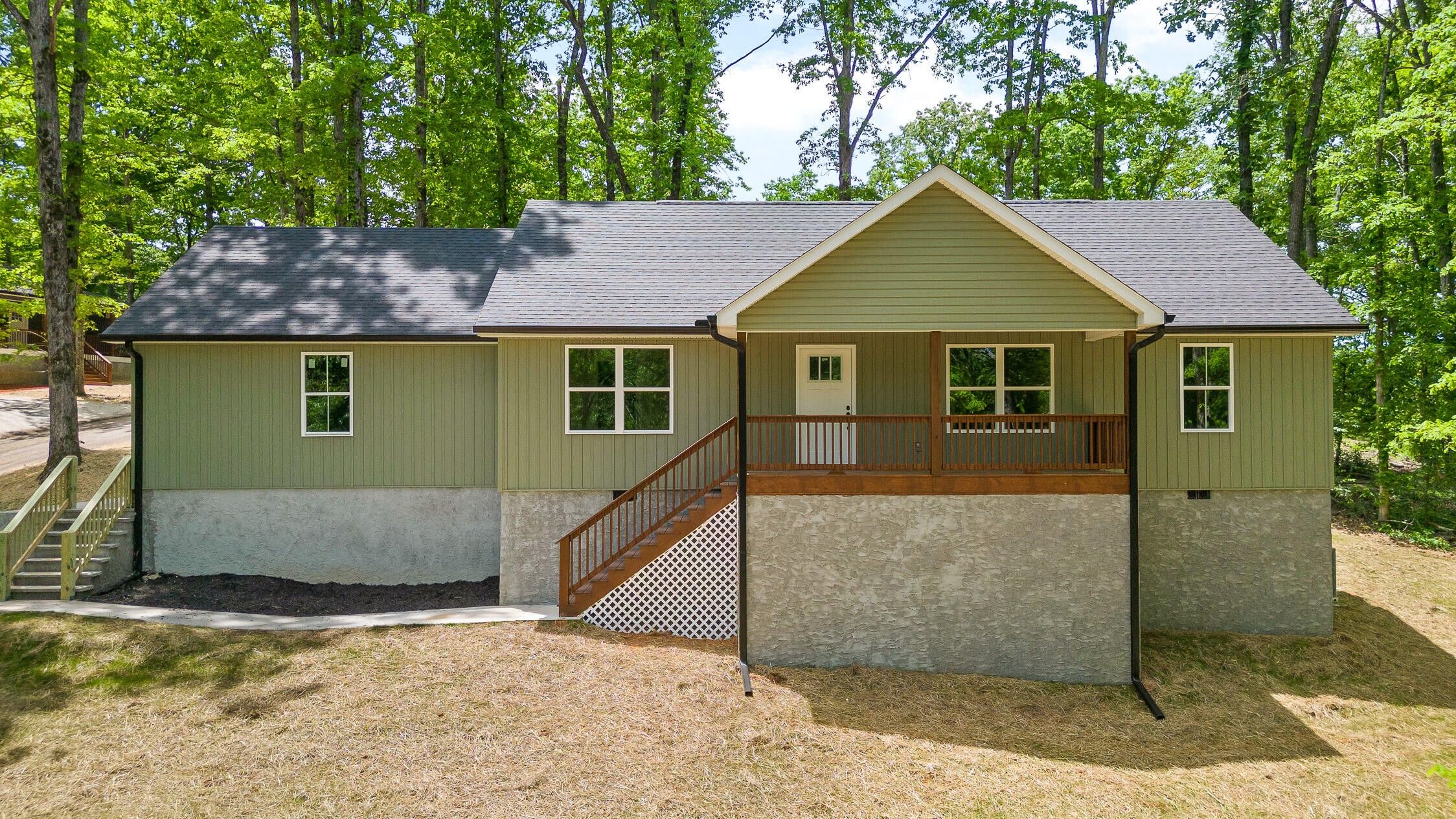 68 Shady Oaks Cove. Dunlap, TN 37327