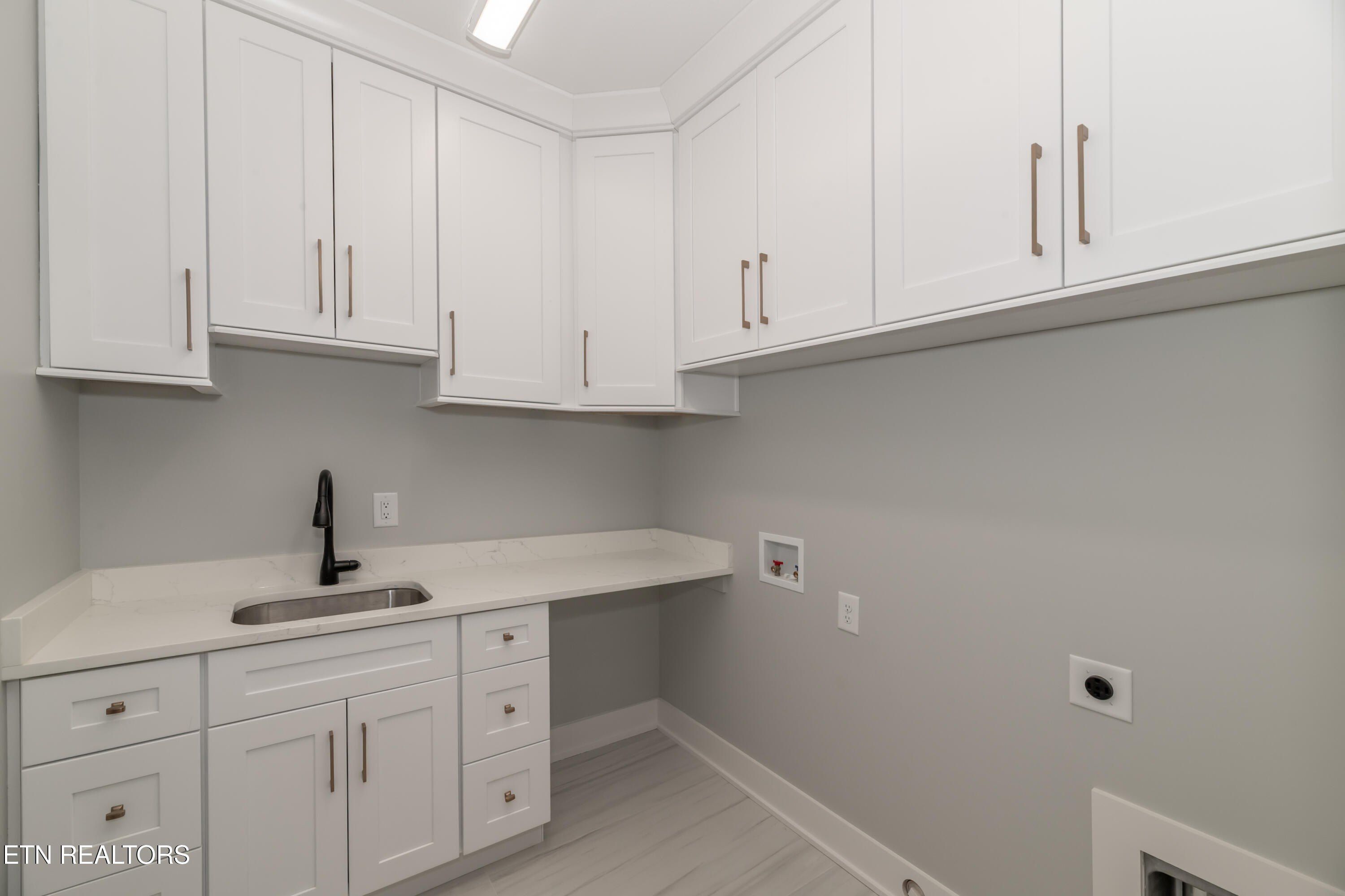 149 Kawga Way. Loudon, TN 37774