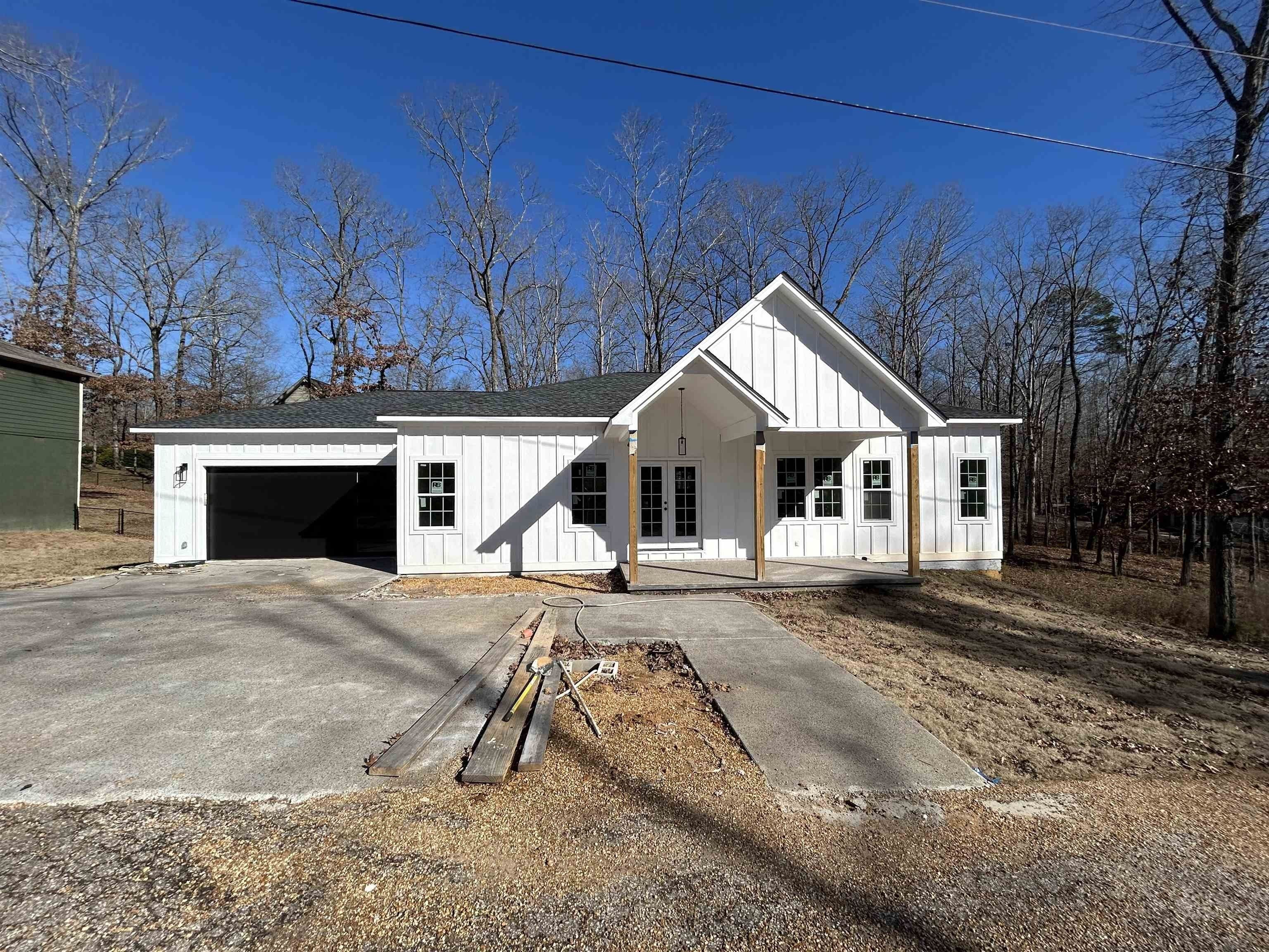 35 Grapevine. Counce, TN 38326