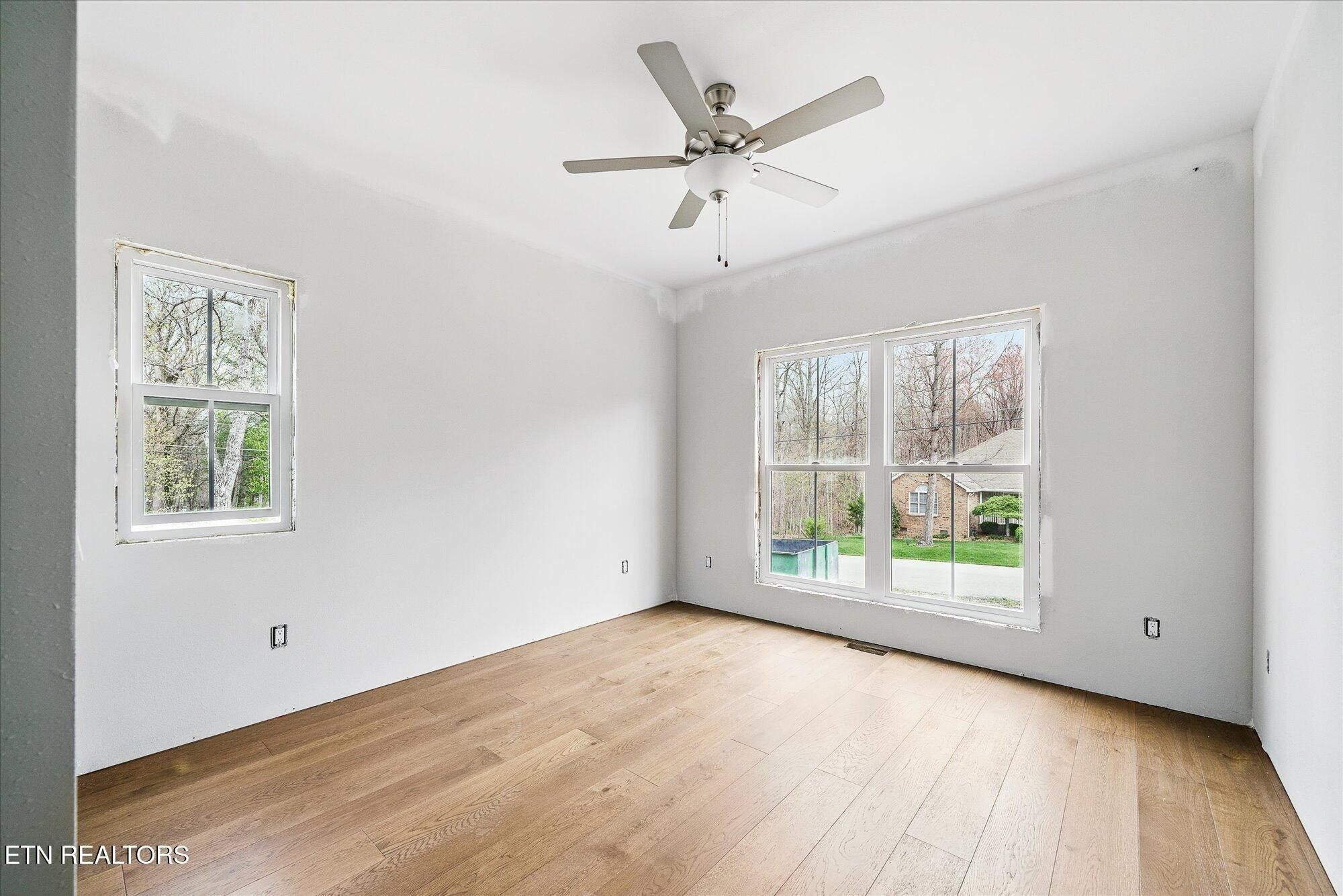 145 Lakeside Drive. Crossville, TN 38558