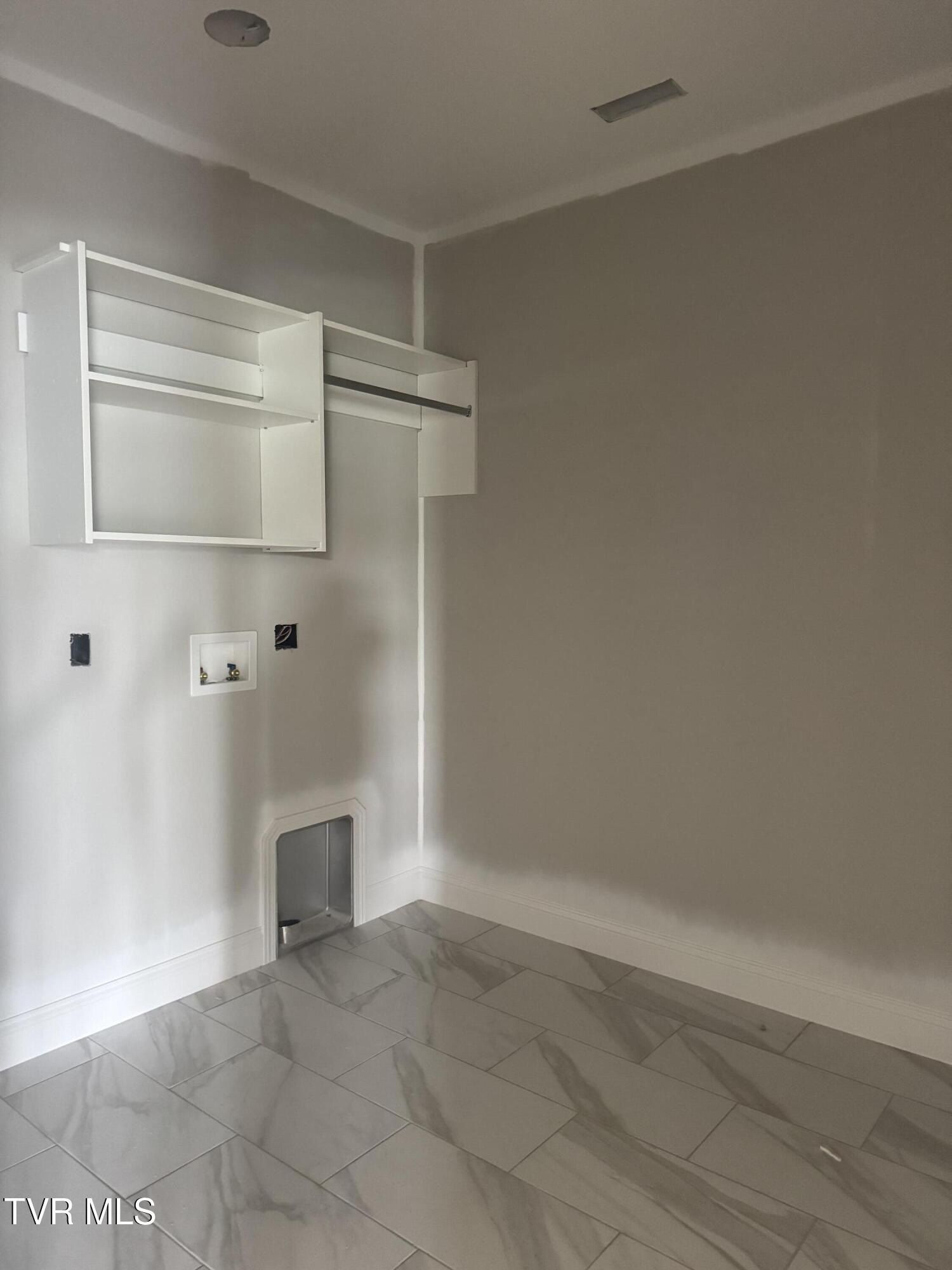 126 Dry Kiln Court. Johnson City, TN 37615