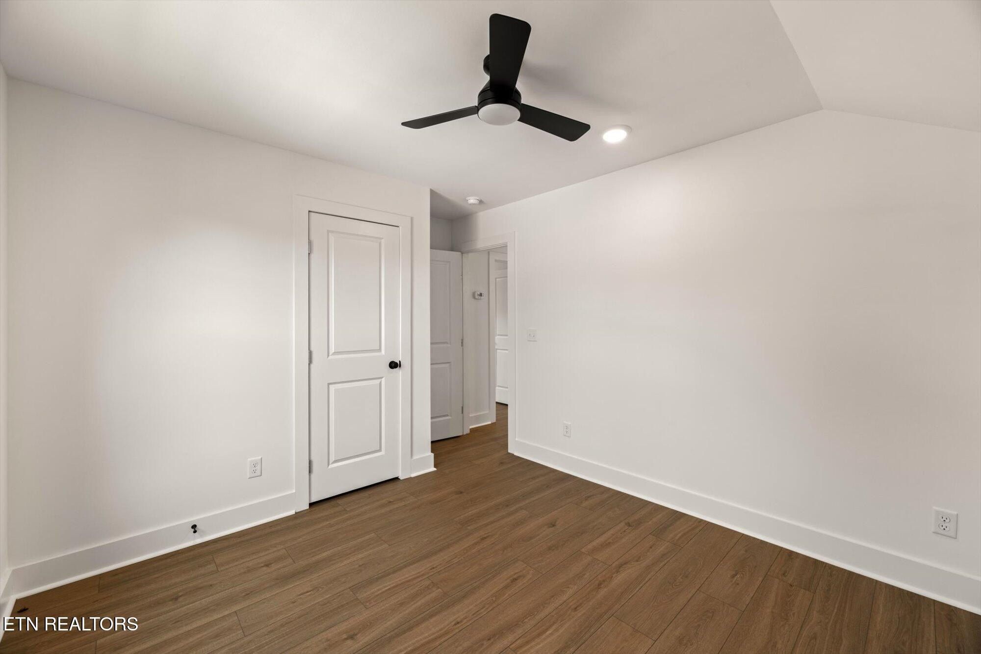 911 Indiana Ave. Etowah, TN 37331