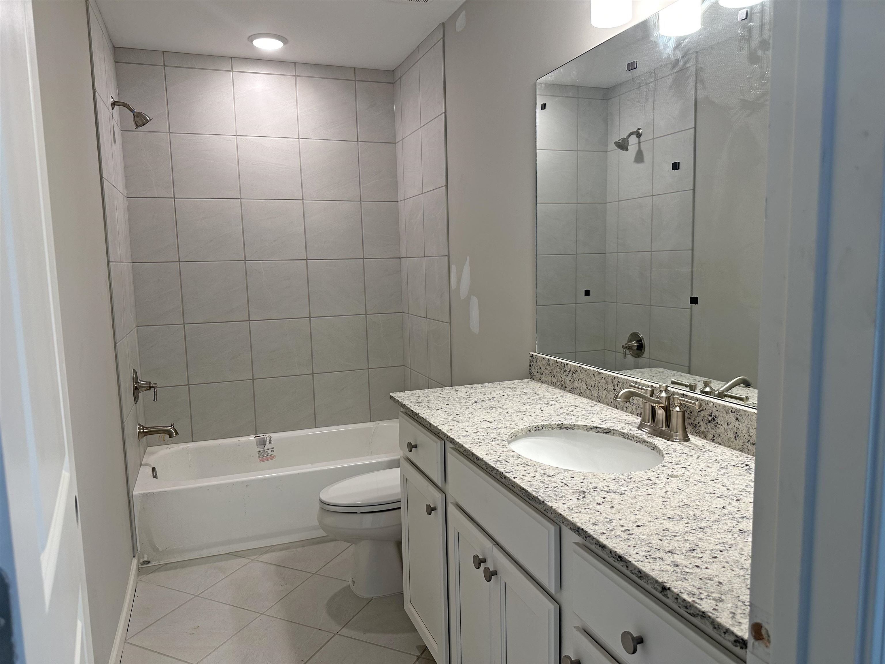 8667 Colleton. Cordova, TN 38018