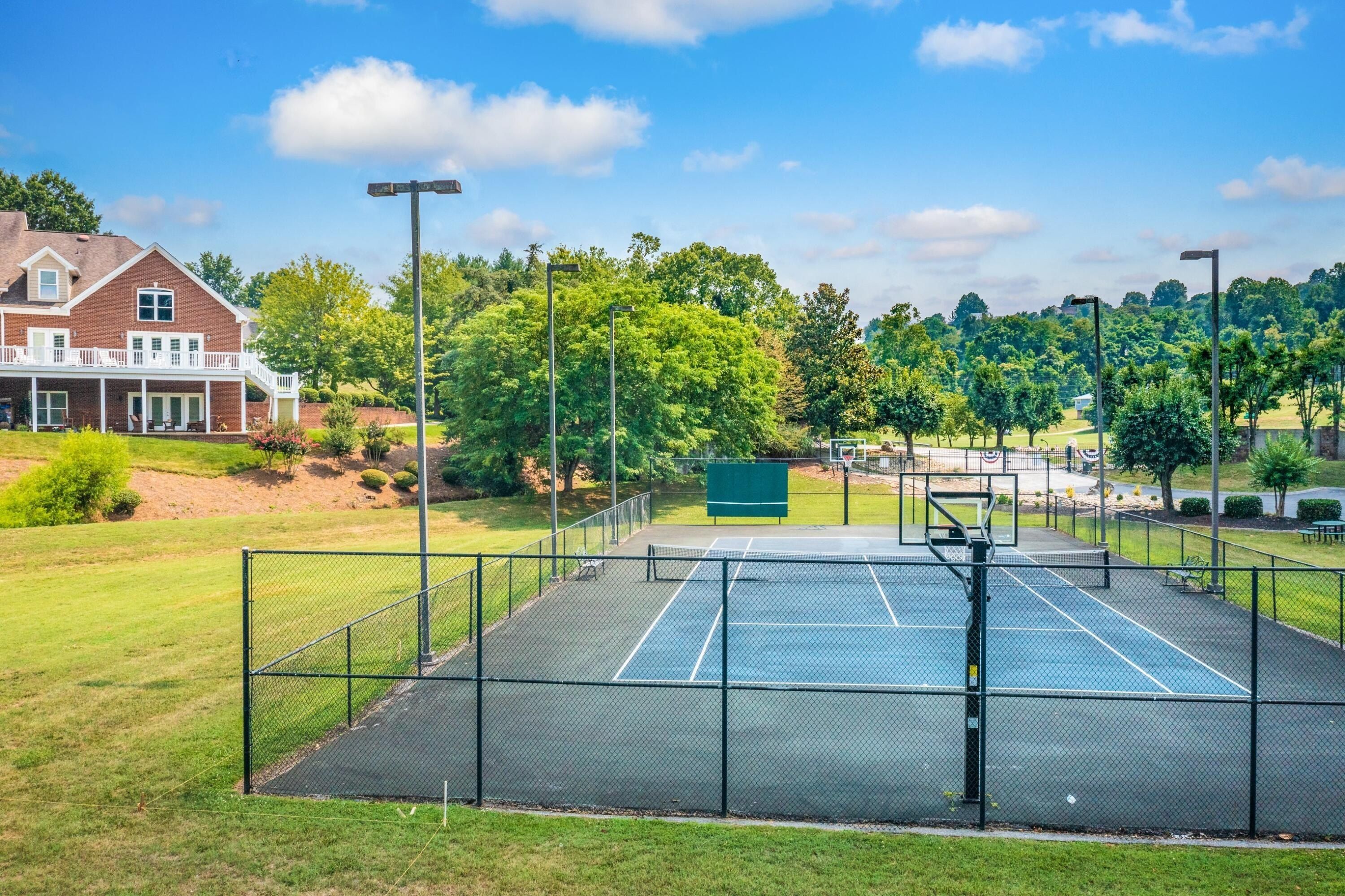 411 Lochmere Drive. Morristown, TN 37814