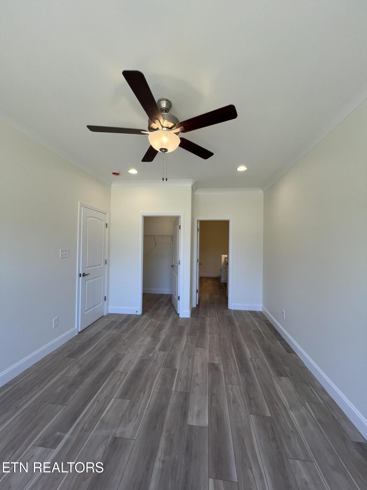 7333 Whispering Creek Lane. Powell, TN 37849