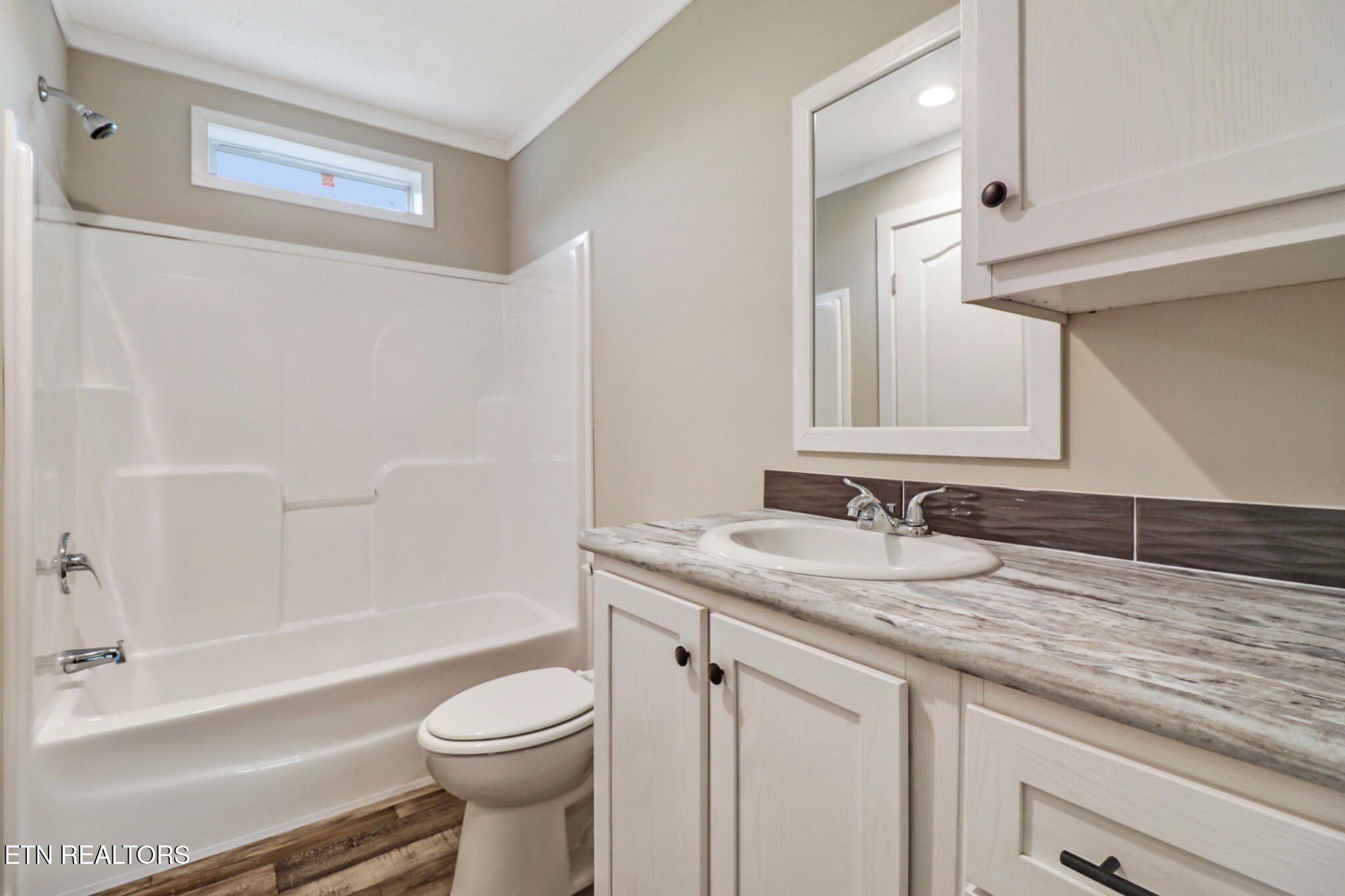 126 Pullman Lane. Oneida, TN 37841