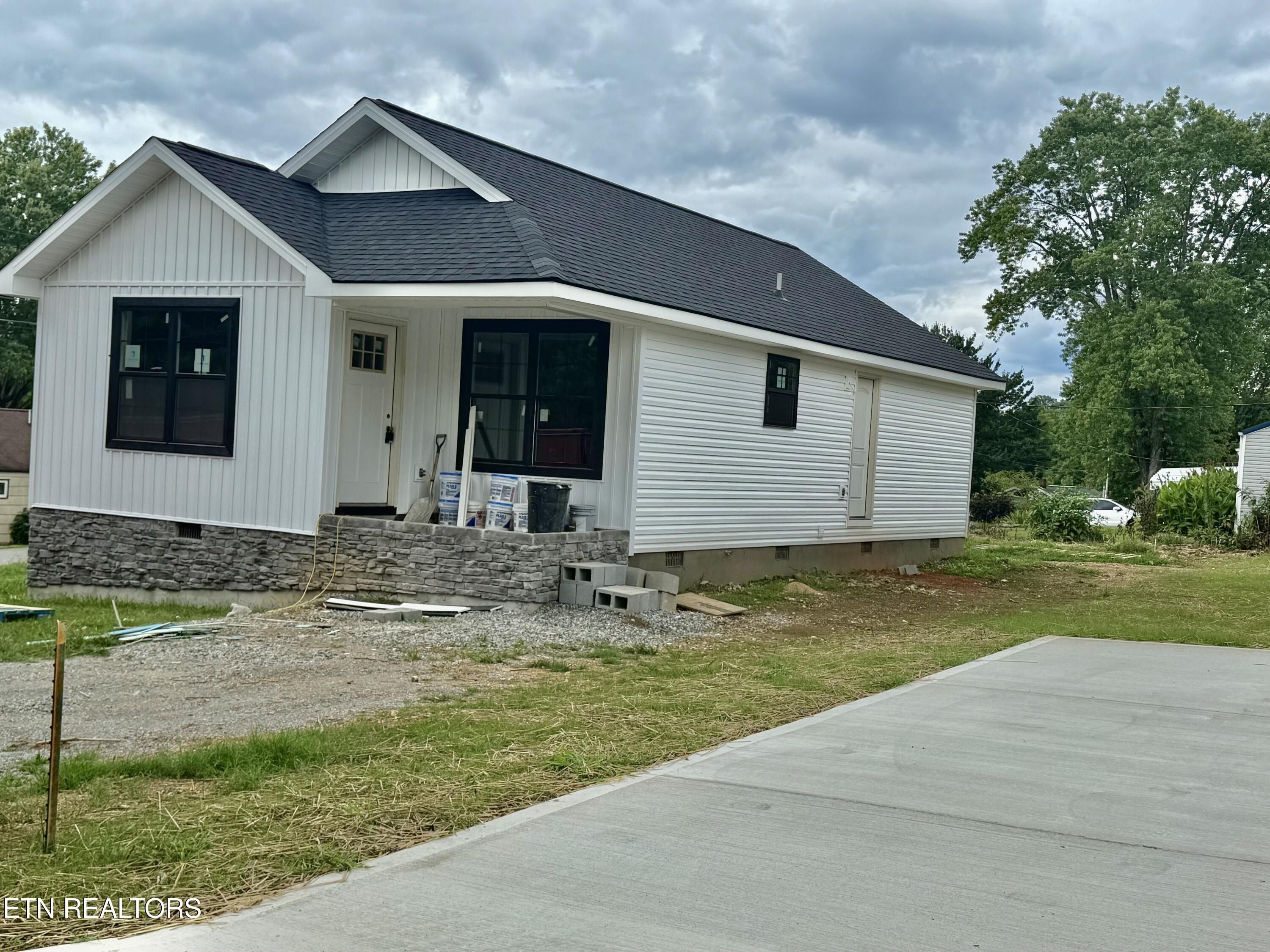 Fulkerson St. Tazewell, TN 37879