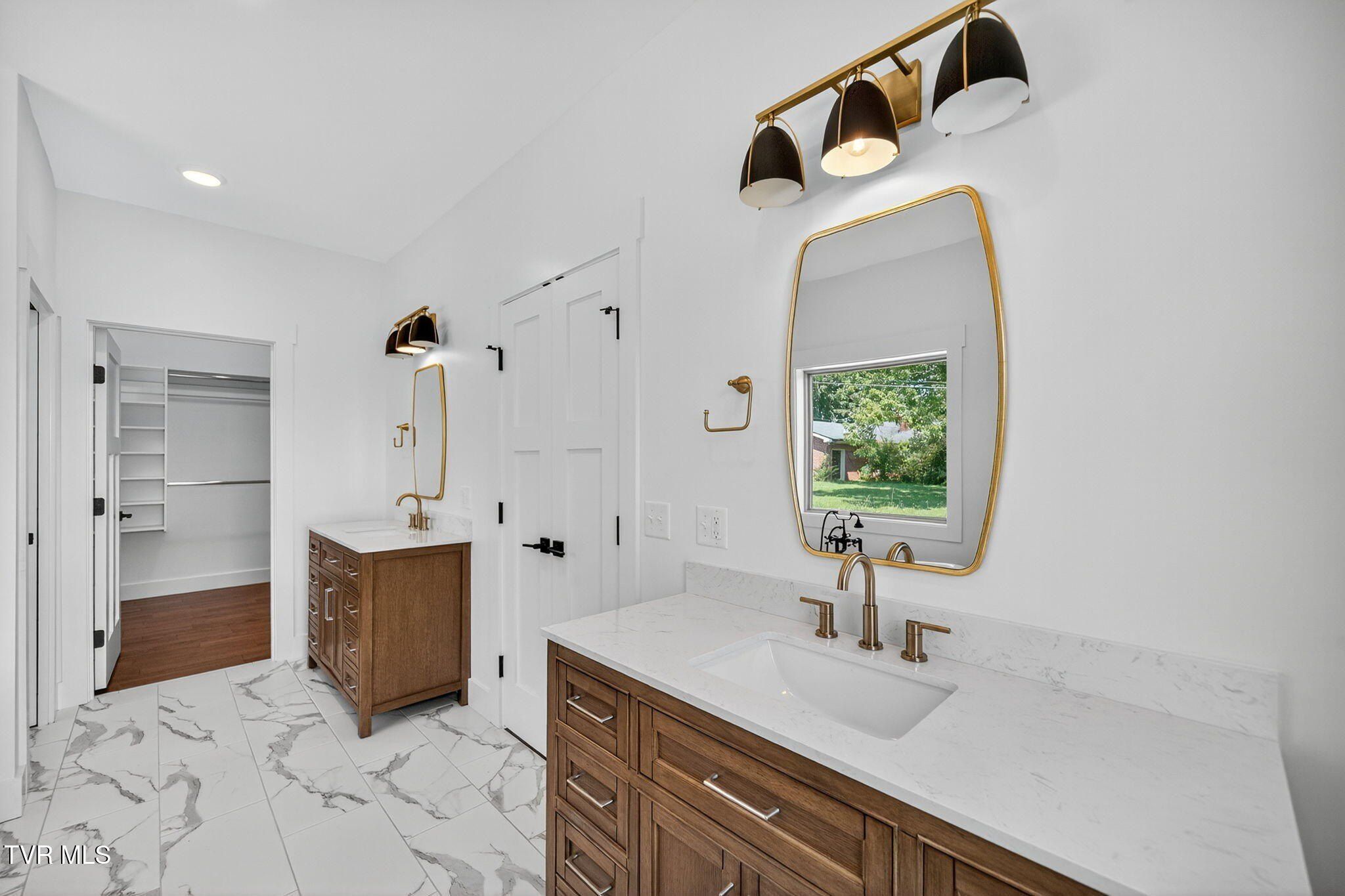 15 Browns Bridge Road. Greeneville, TN 37745