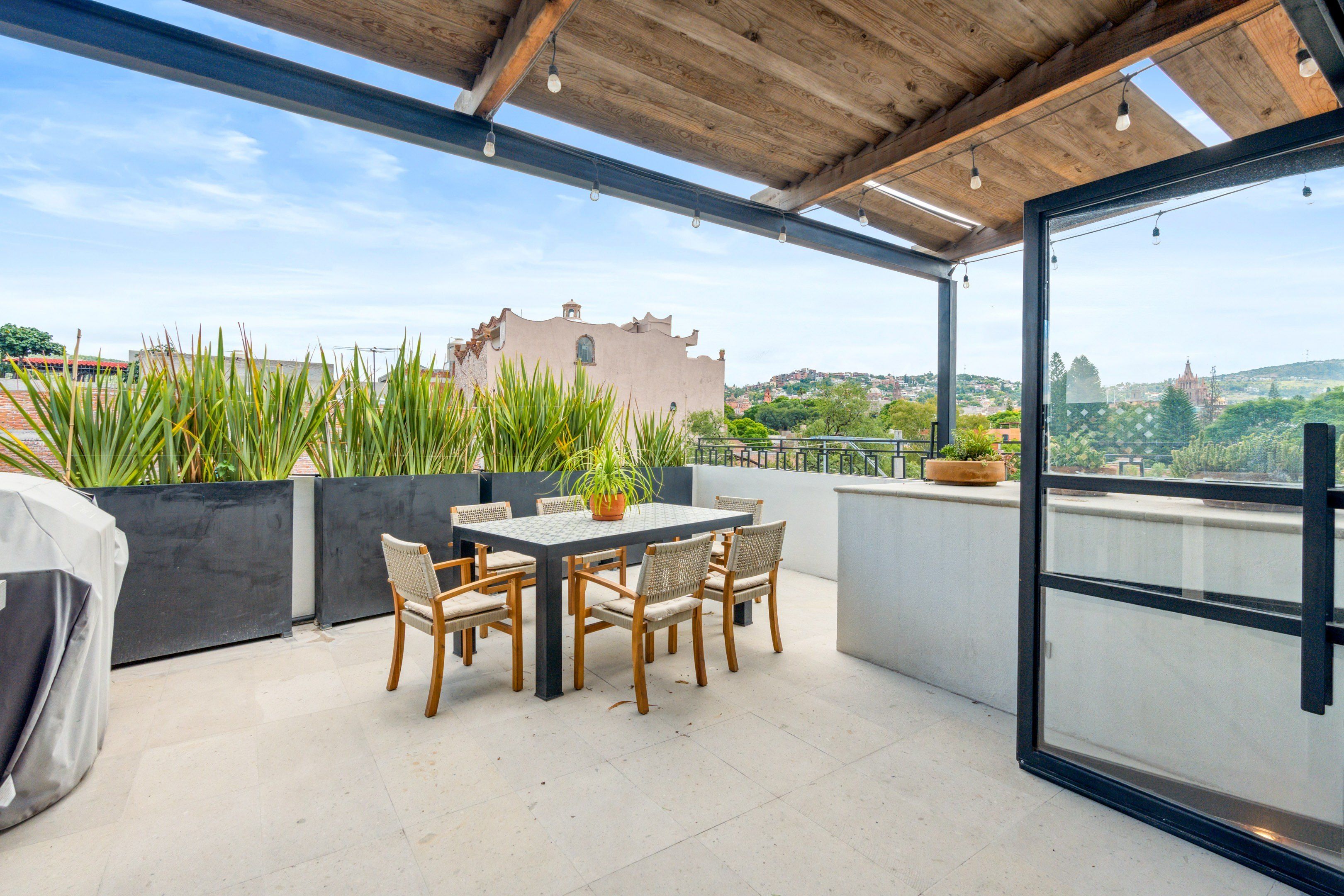 Casa Palma. Briceville, TN 37710