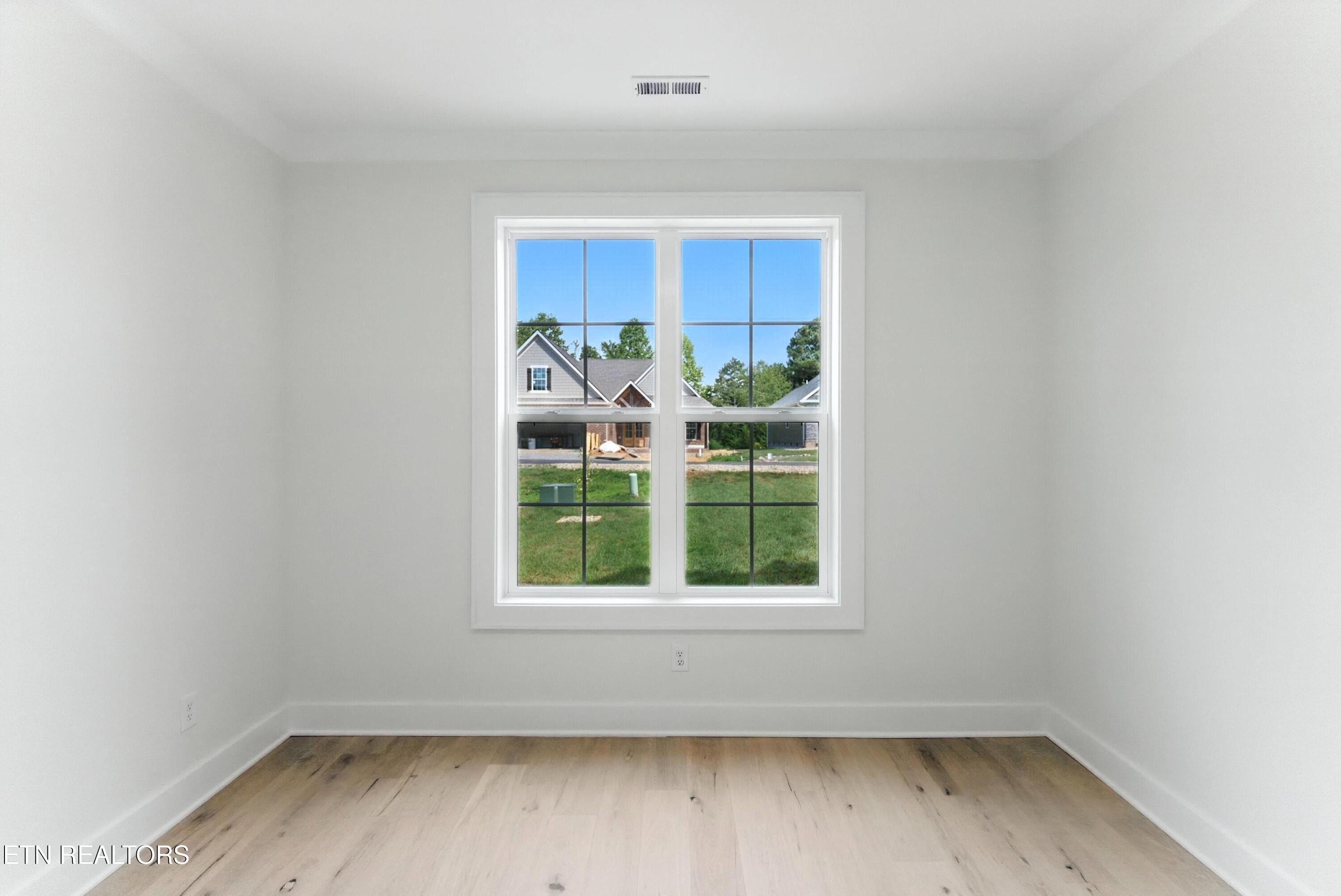 155 Elokwa Way. Loudon, TN 37774