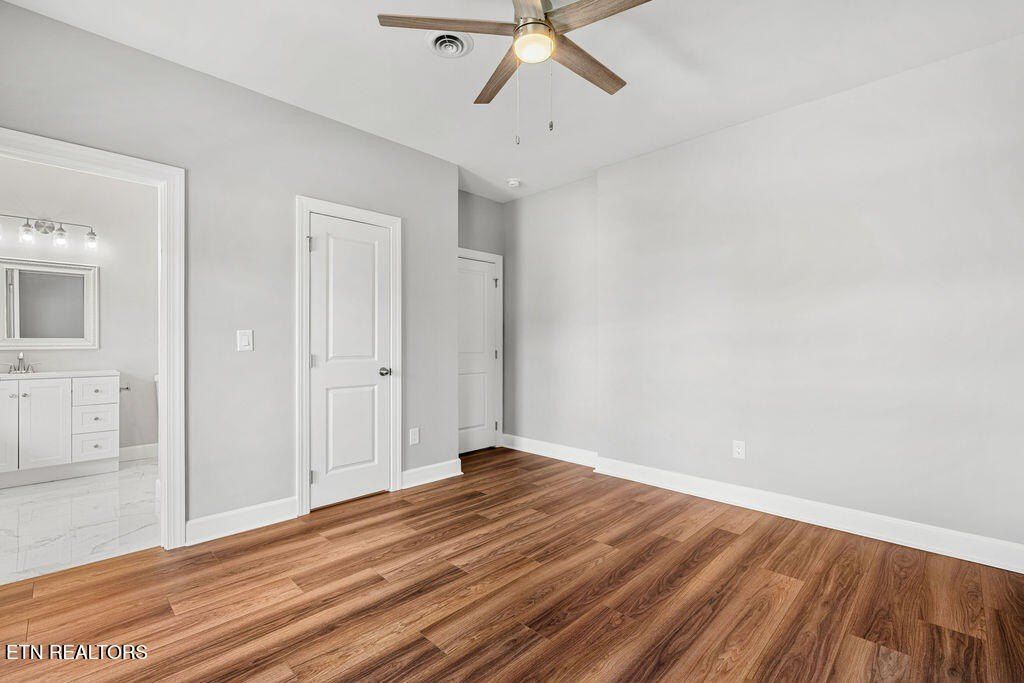 168 Amohi Way. Loudon, TN 37774