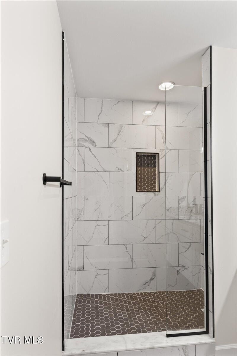 280 Old Charity Hill Road. Elizabethton, TN 37643