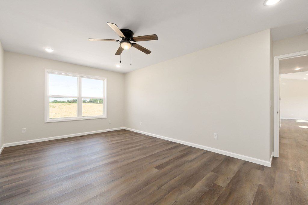 14305 Old Kentucky Rd. Walling, TN 38587