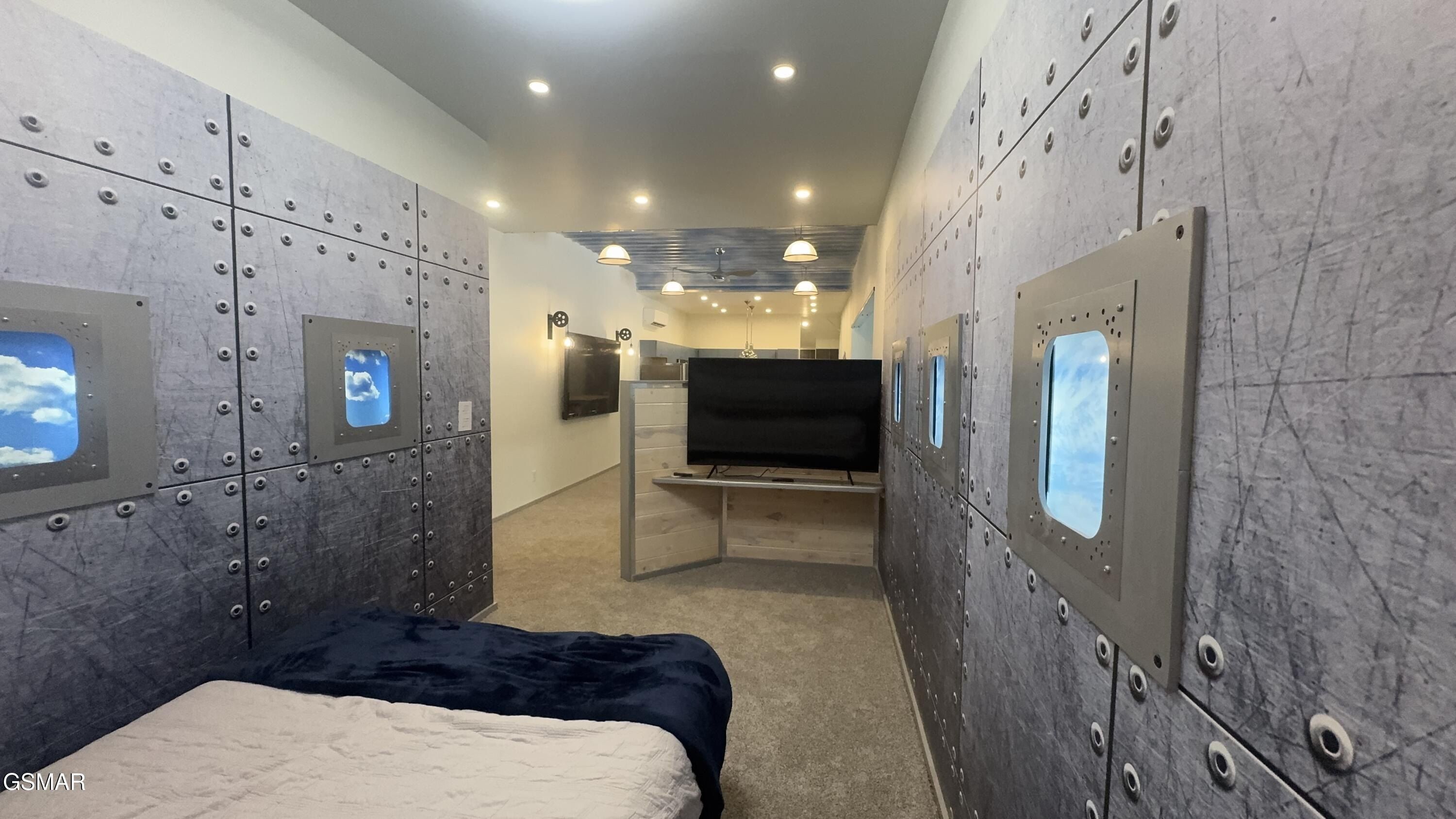 159 Industrial Park Drive Unit 7. Sevierville, TN 37862