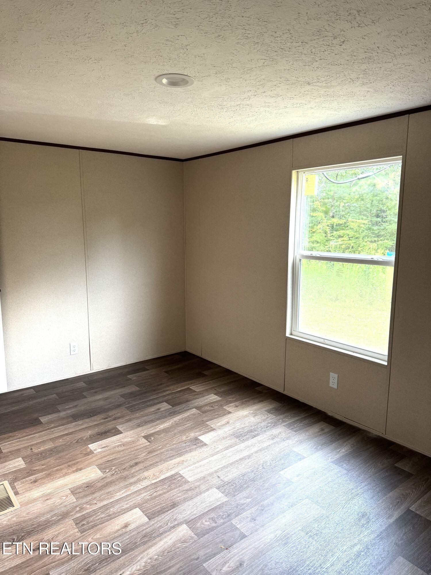 190 Erin Rd. Crossville, TN 38572