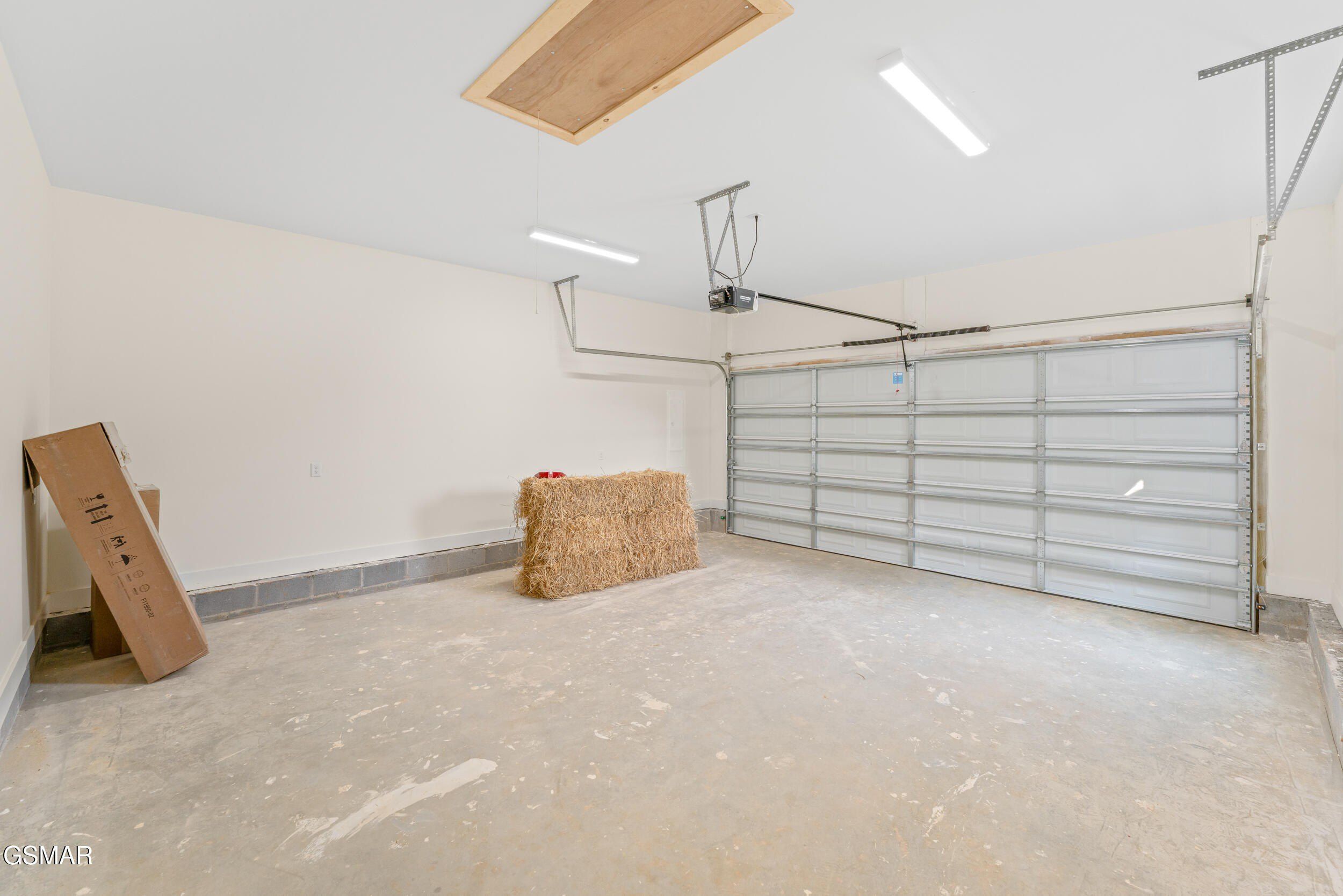 2326 Geraldine Way. Sevierville, TN 37876