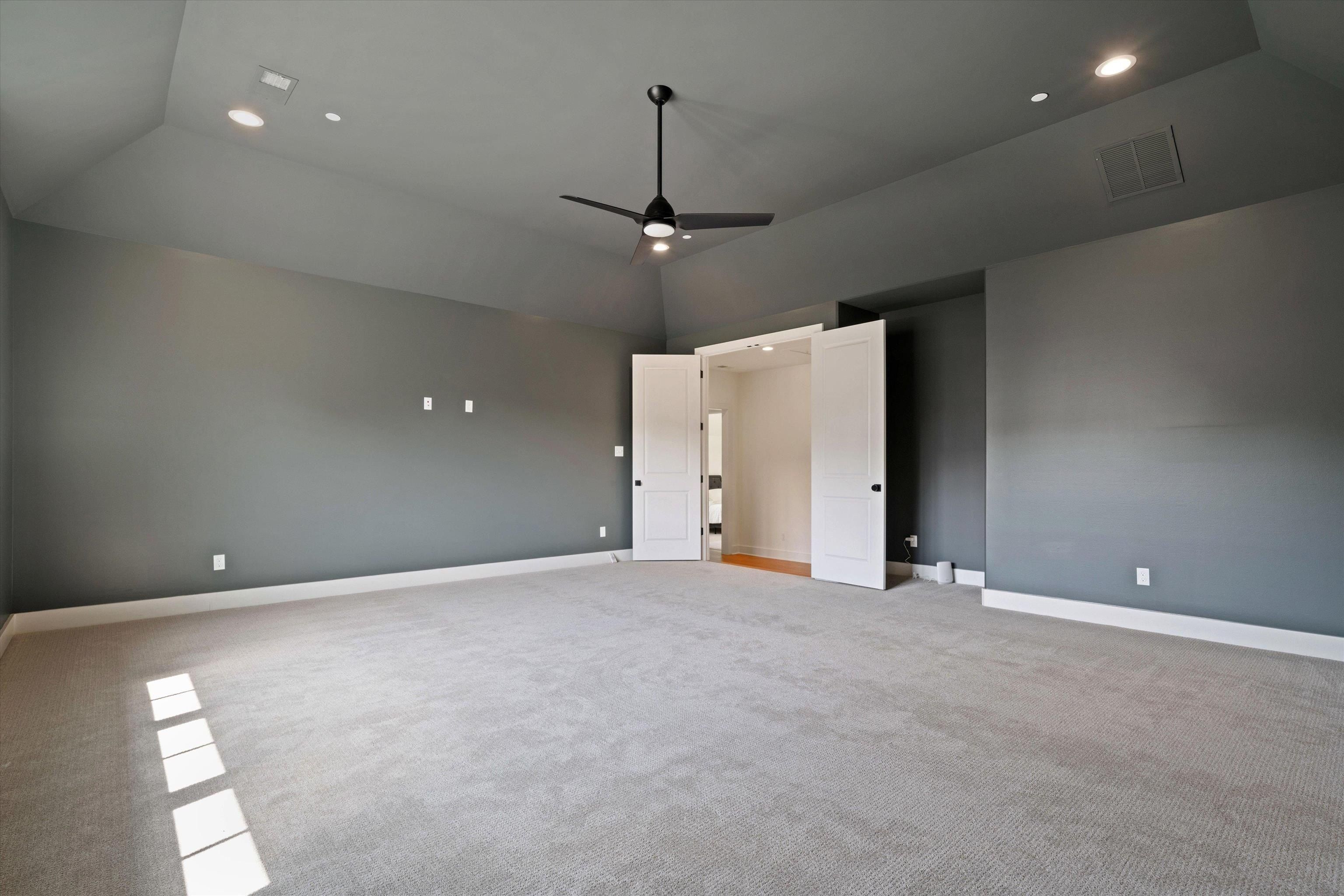 9143 Cheatham. Germantown, TN 38138