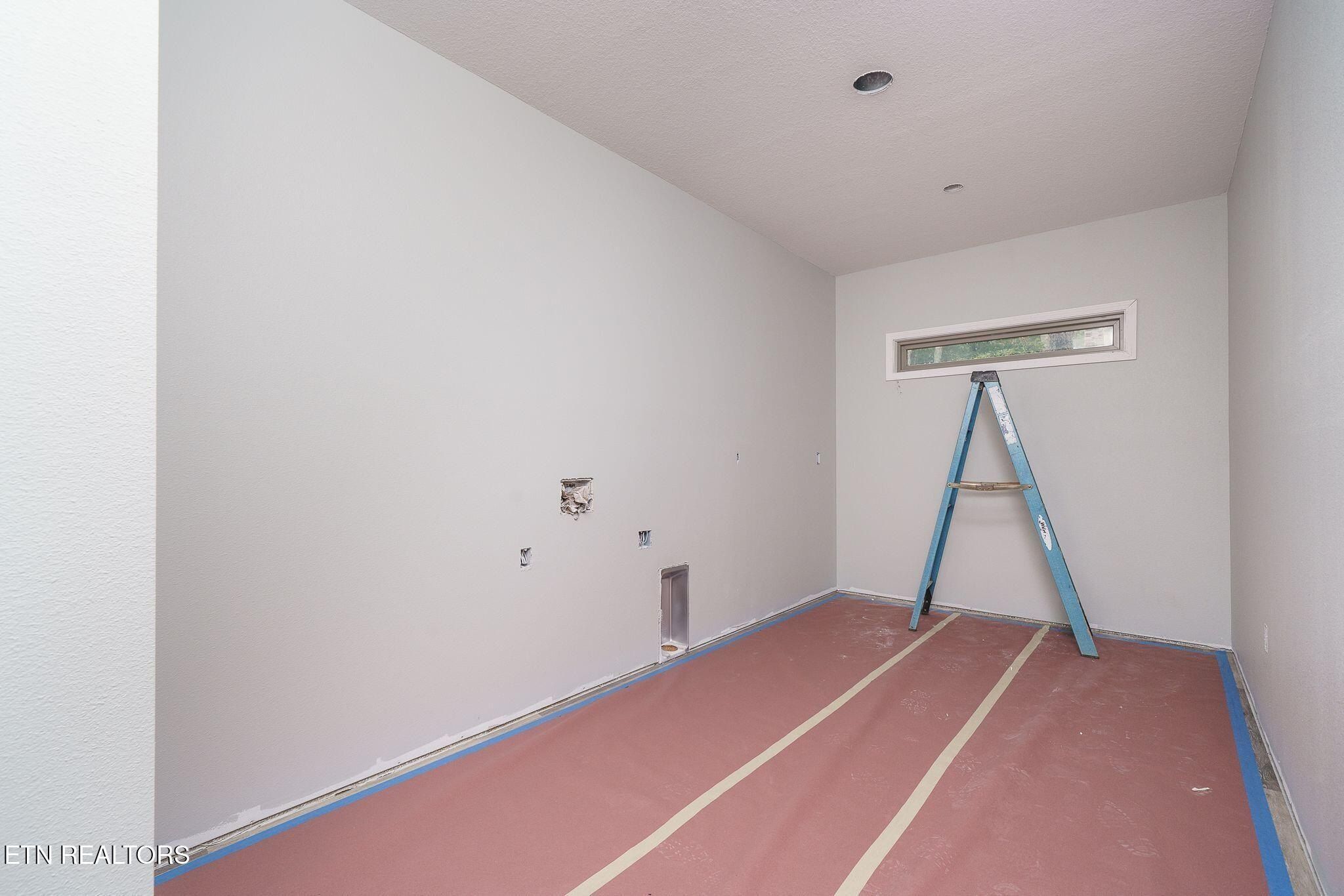 62 Bussell Drive. Monterey, TN 38574