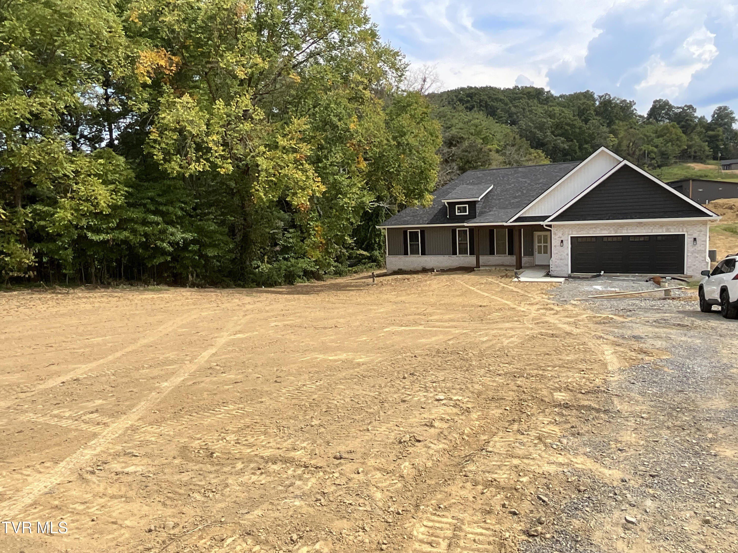 826 Hairetown Road. Jonesborough, TN 37659