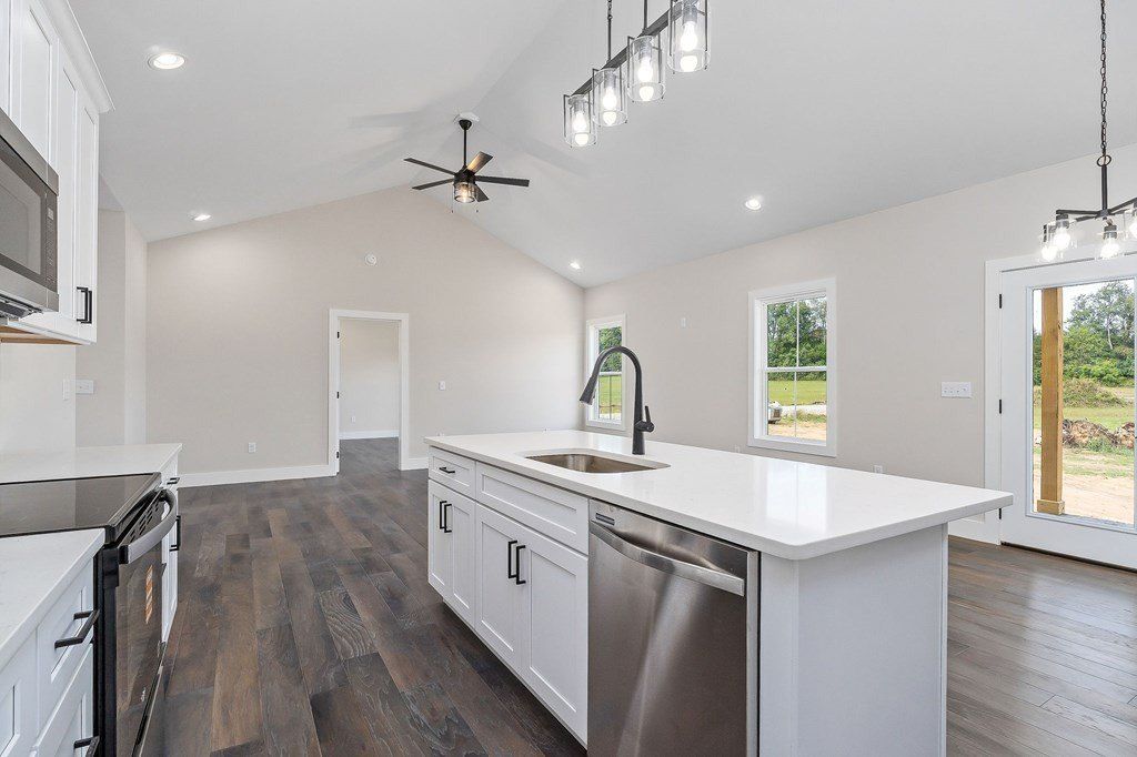 255 Friendship Dr. Livingston, TN 38570