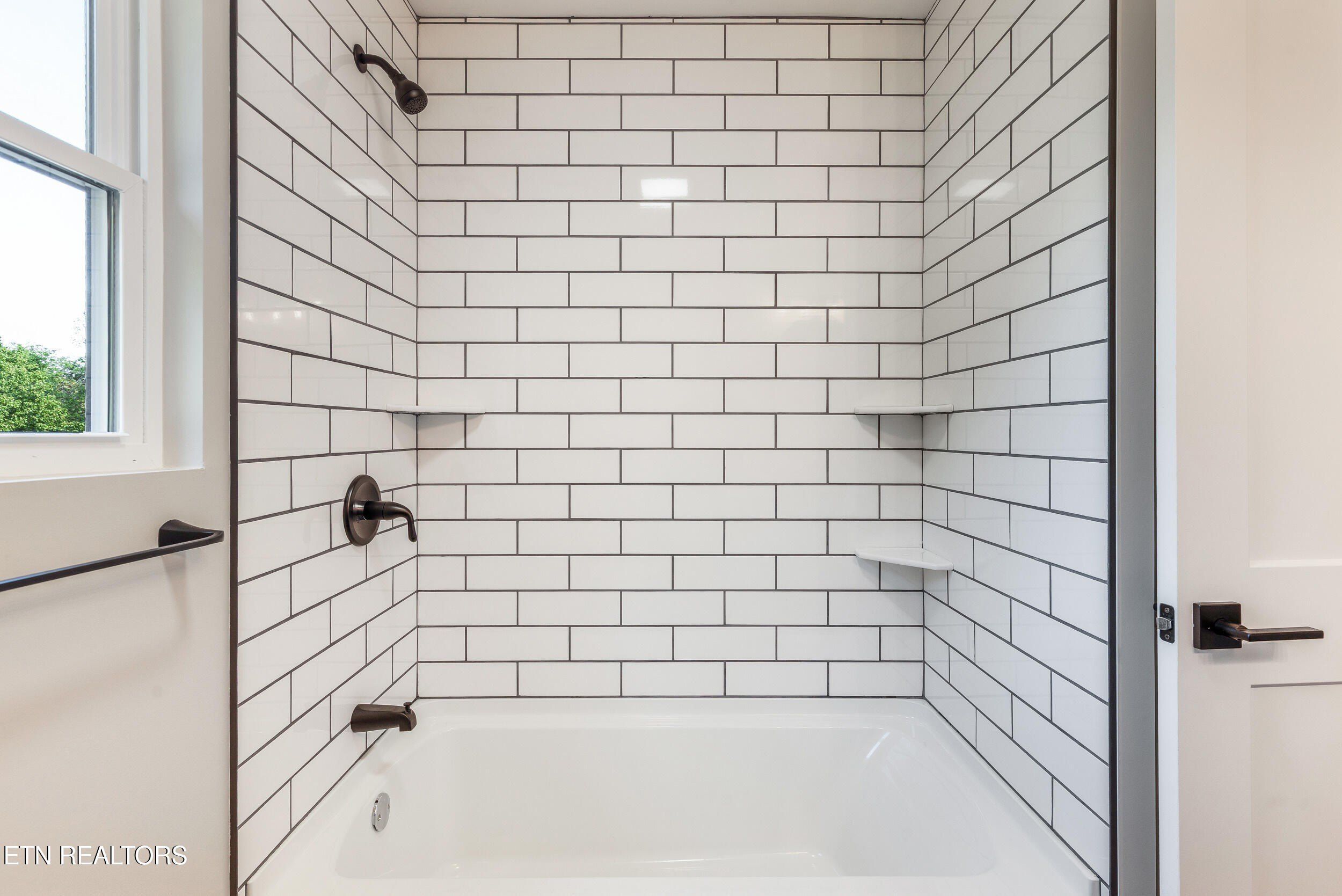 1293 Swan Pond Circle Rd. Harriman, TN 37748