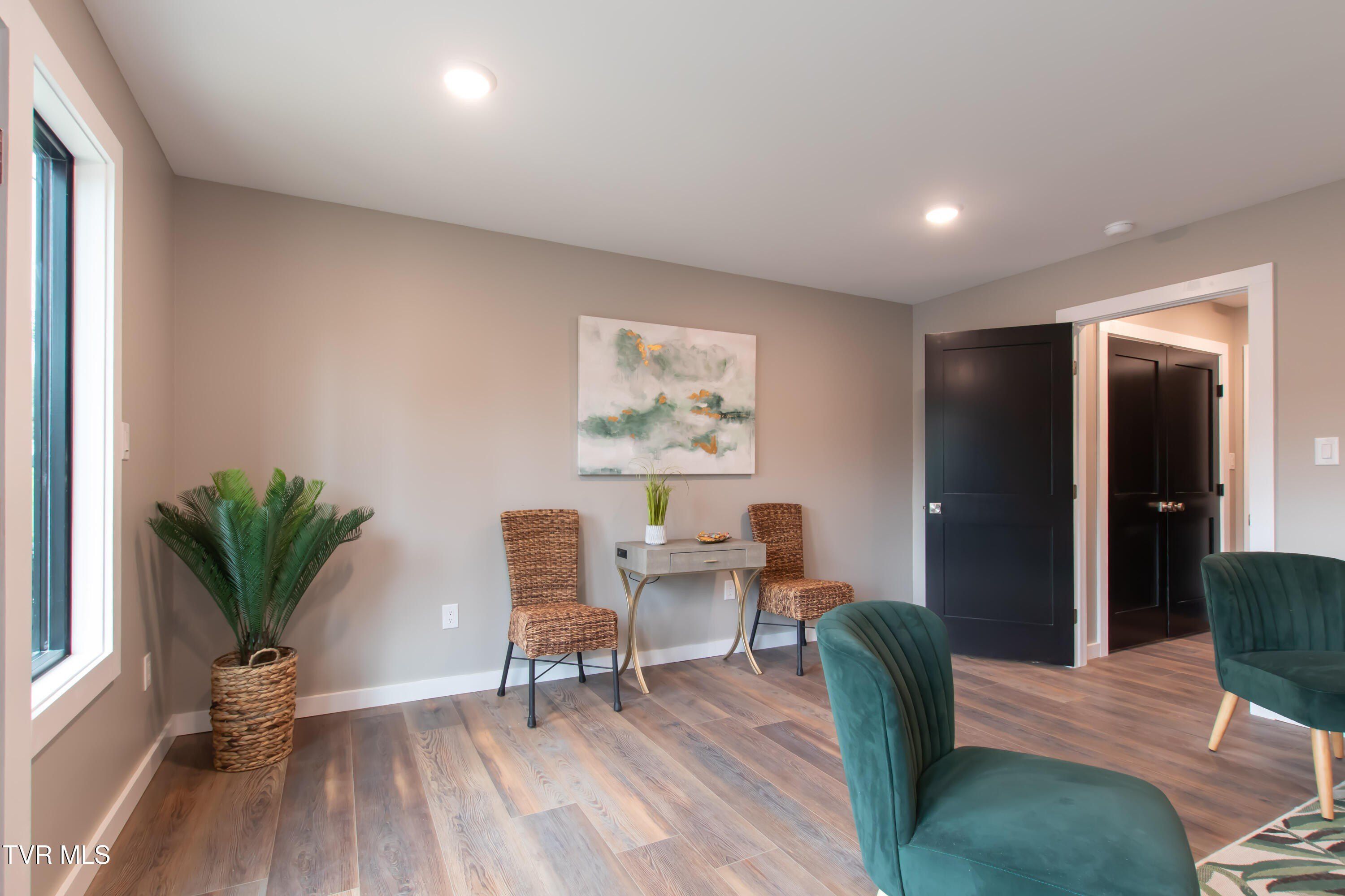 577 English Street. Bristol, TN 37620