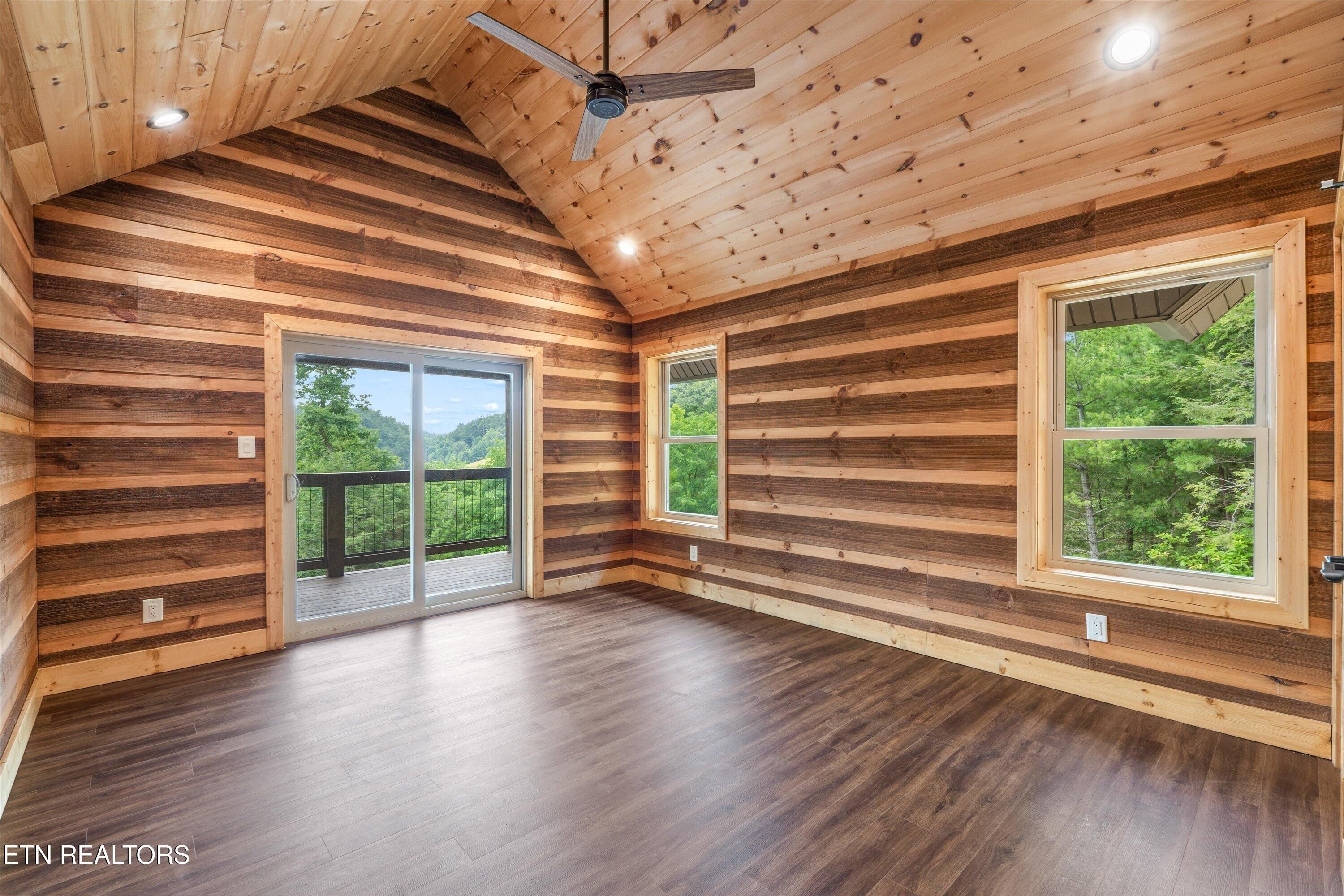 4228 Wears Valley Rd Unit 41. Sevierville, TN 37862