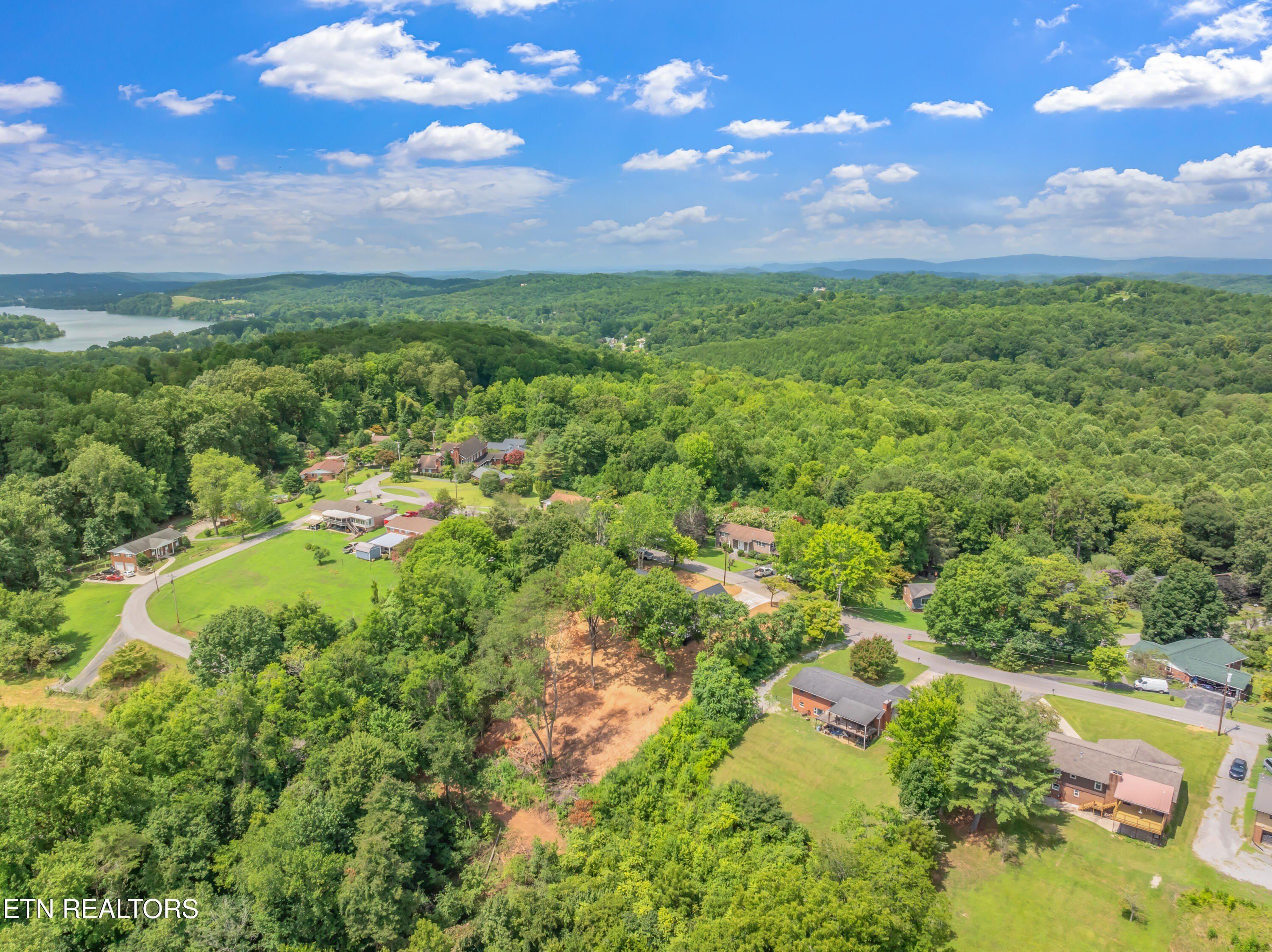 209 Ponderosa Drive. Kingston, TN 37763