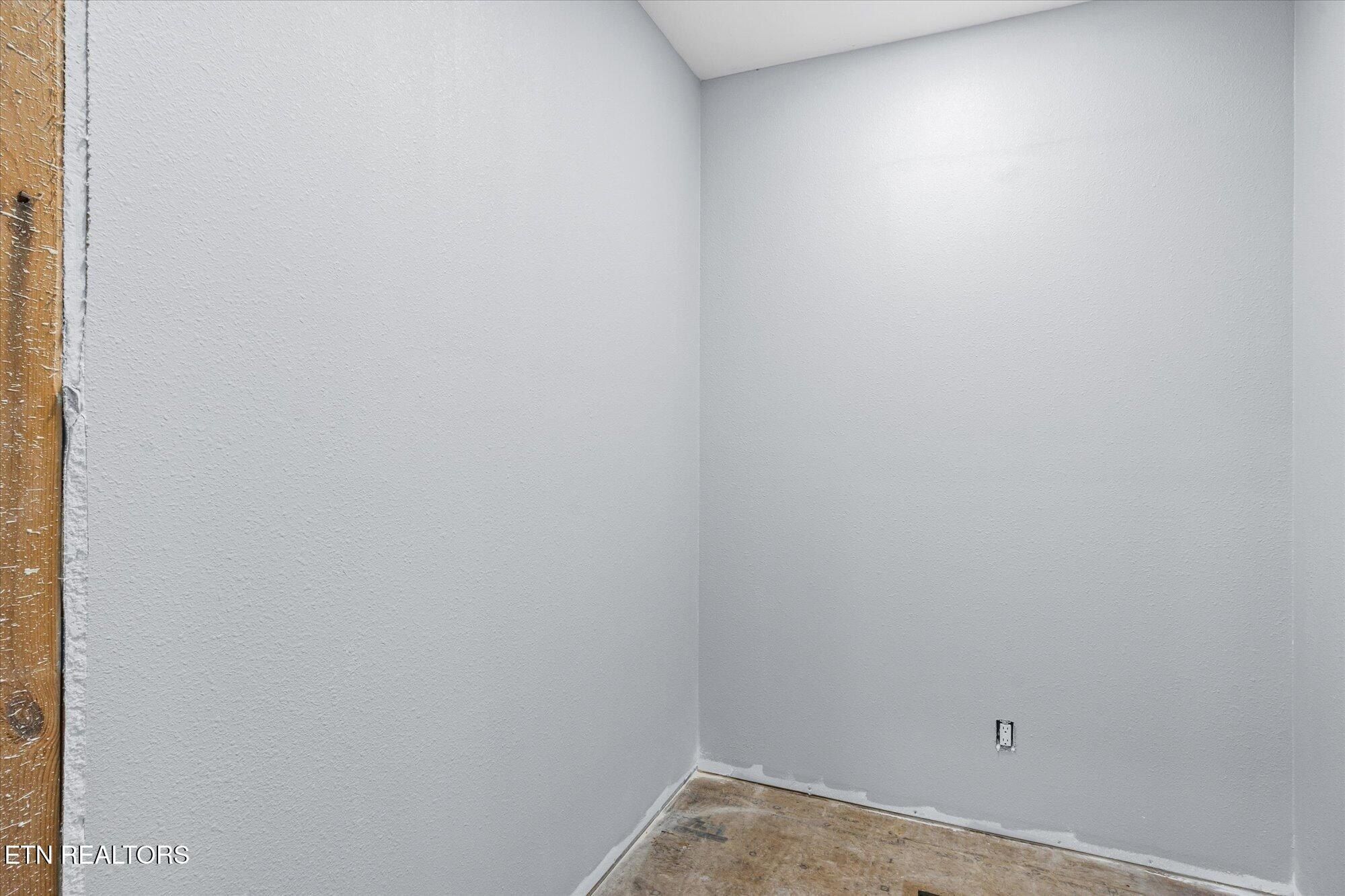 235 Estates Lake Drive. Crossville, TN 38571