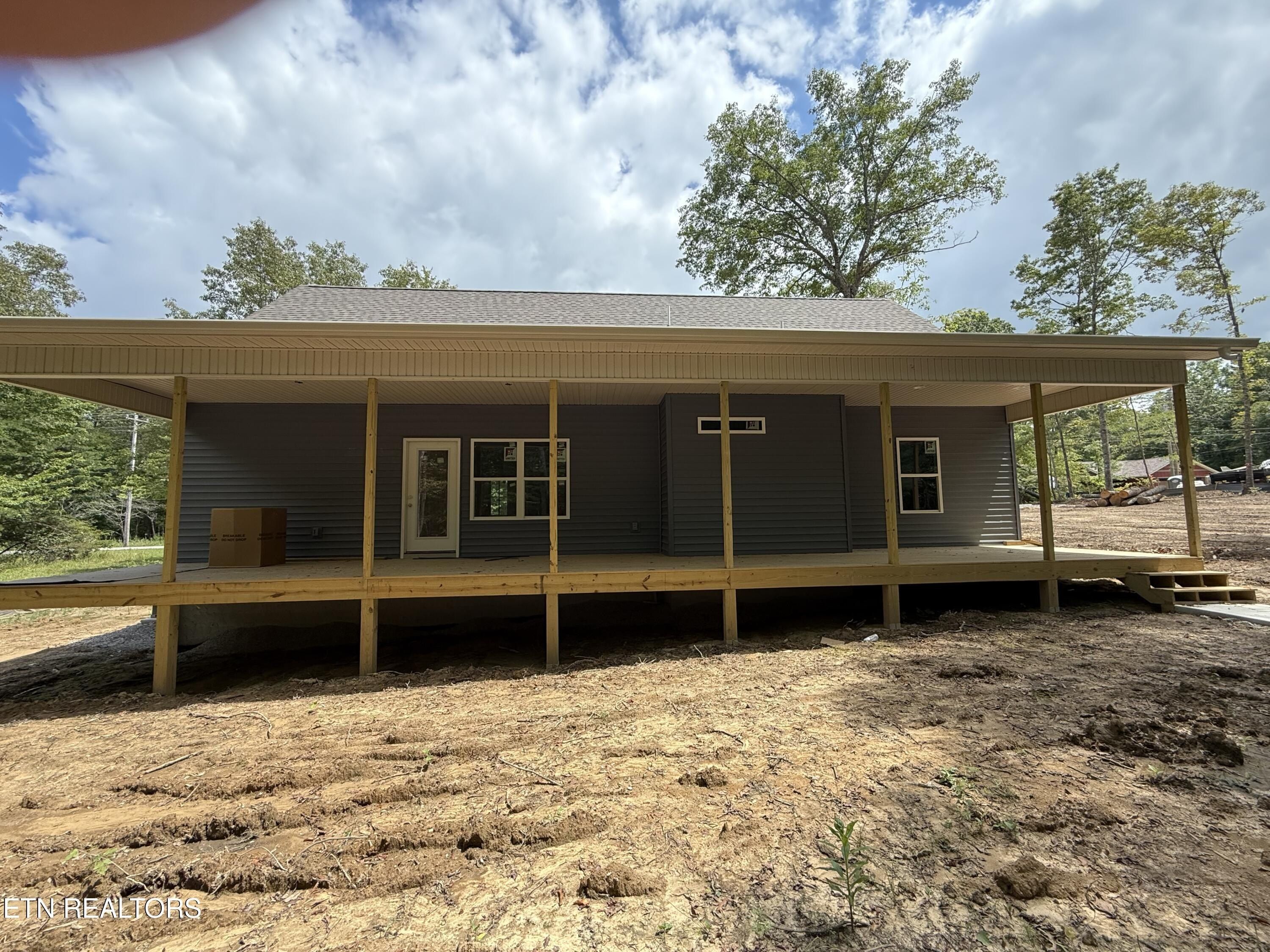 160 Hawes Circle. Crossville, TN 38558