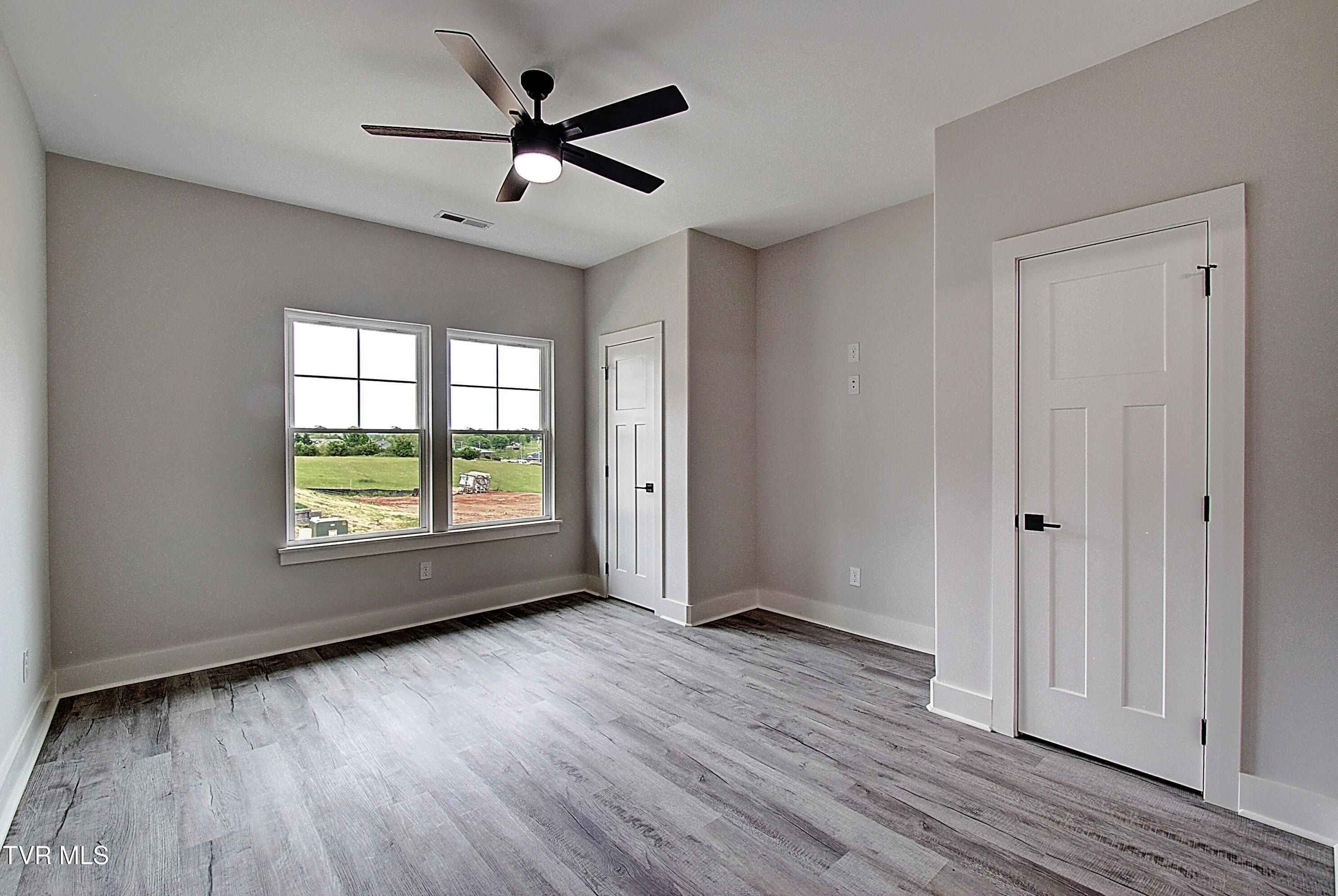 73 Slonaker Circle. Jonesborough, TN 37659