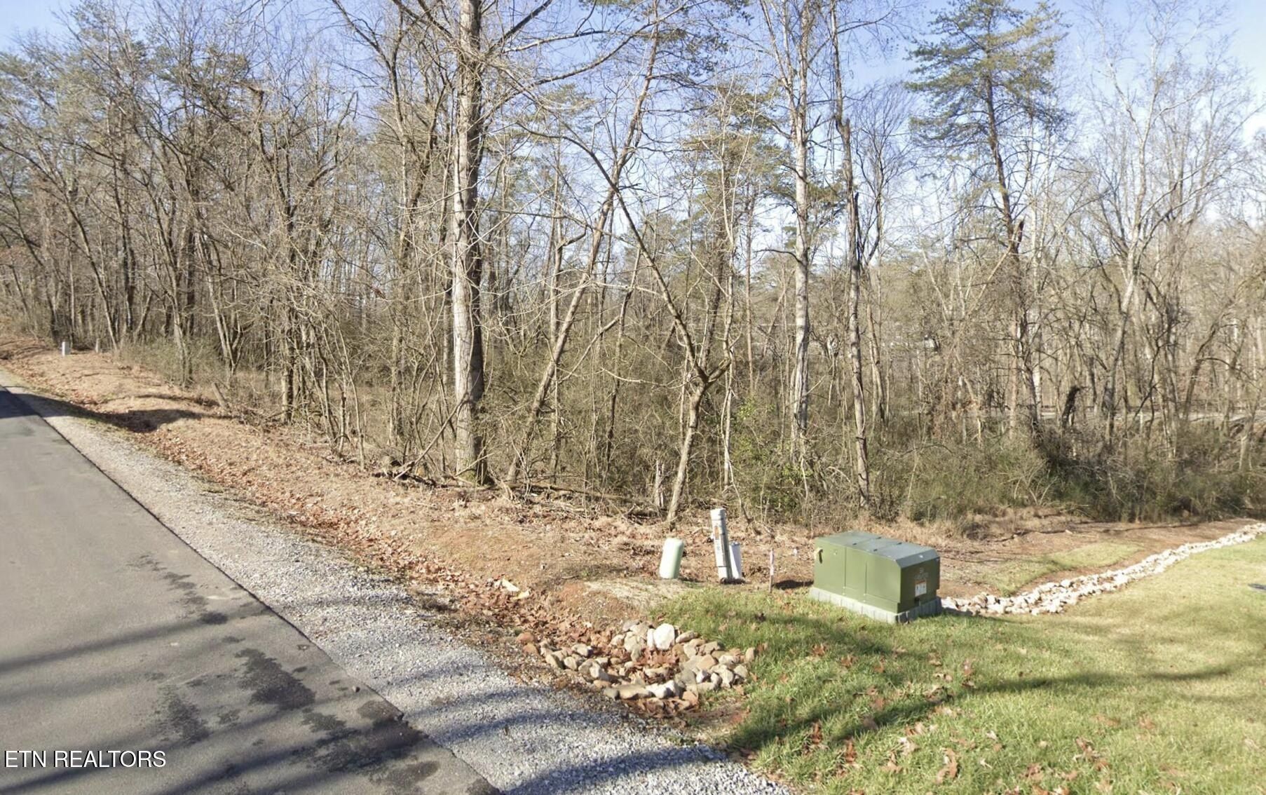 105 Chanusi Way. Loudon, TN 37774