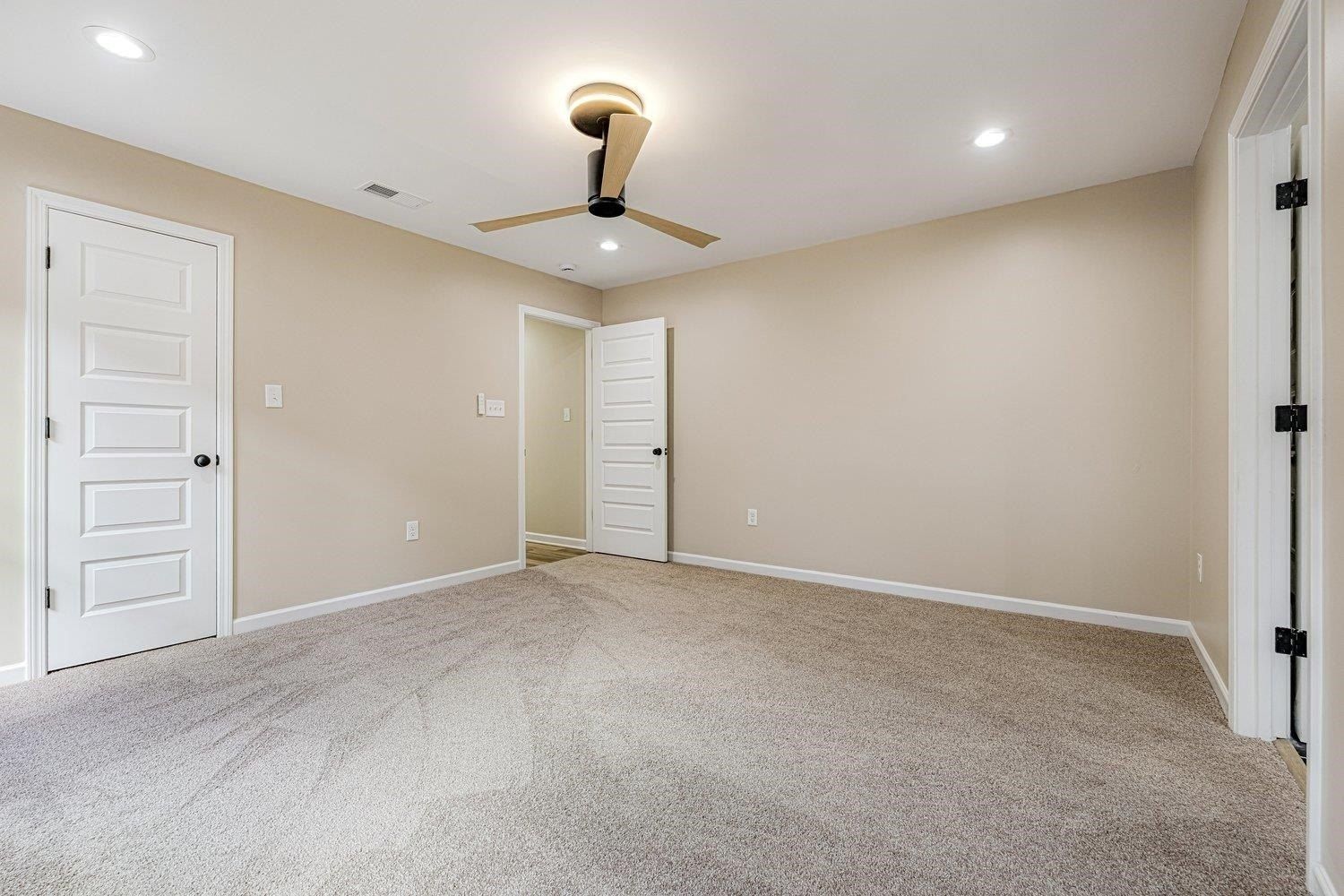 1109 Walker. Memphis, TN 38106