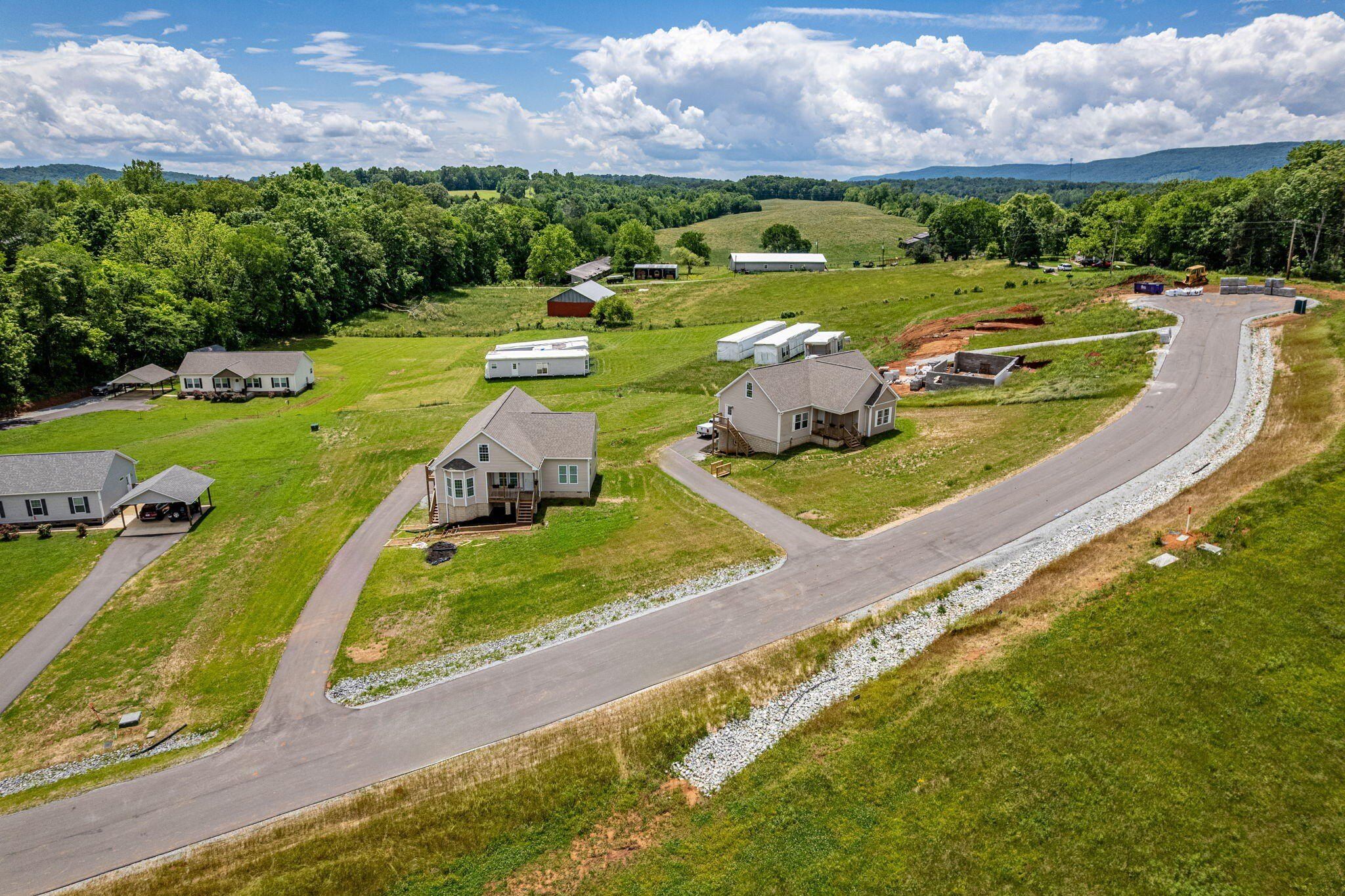 185 Waters Edge Drive. Spring City, TN 37381