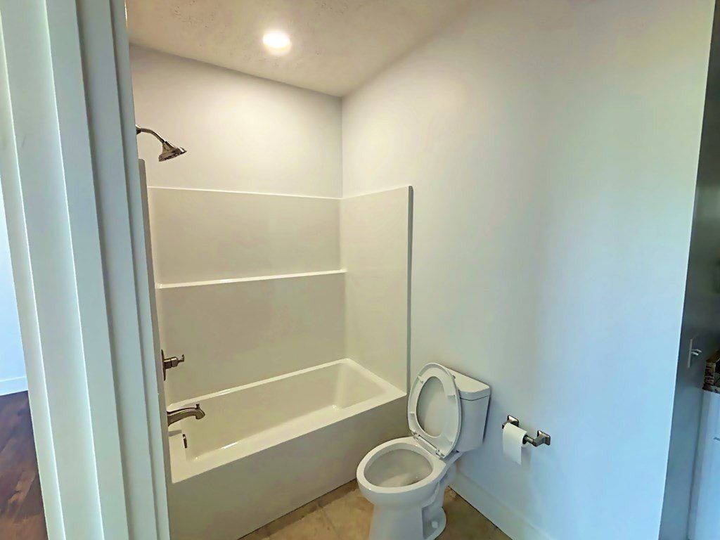 821 Alman Cemetery Road. Paris, TN 38242