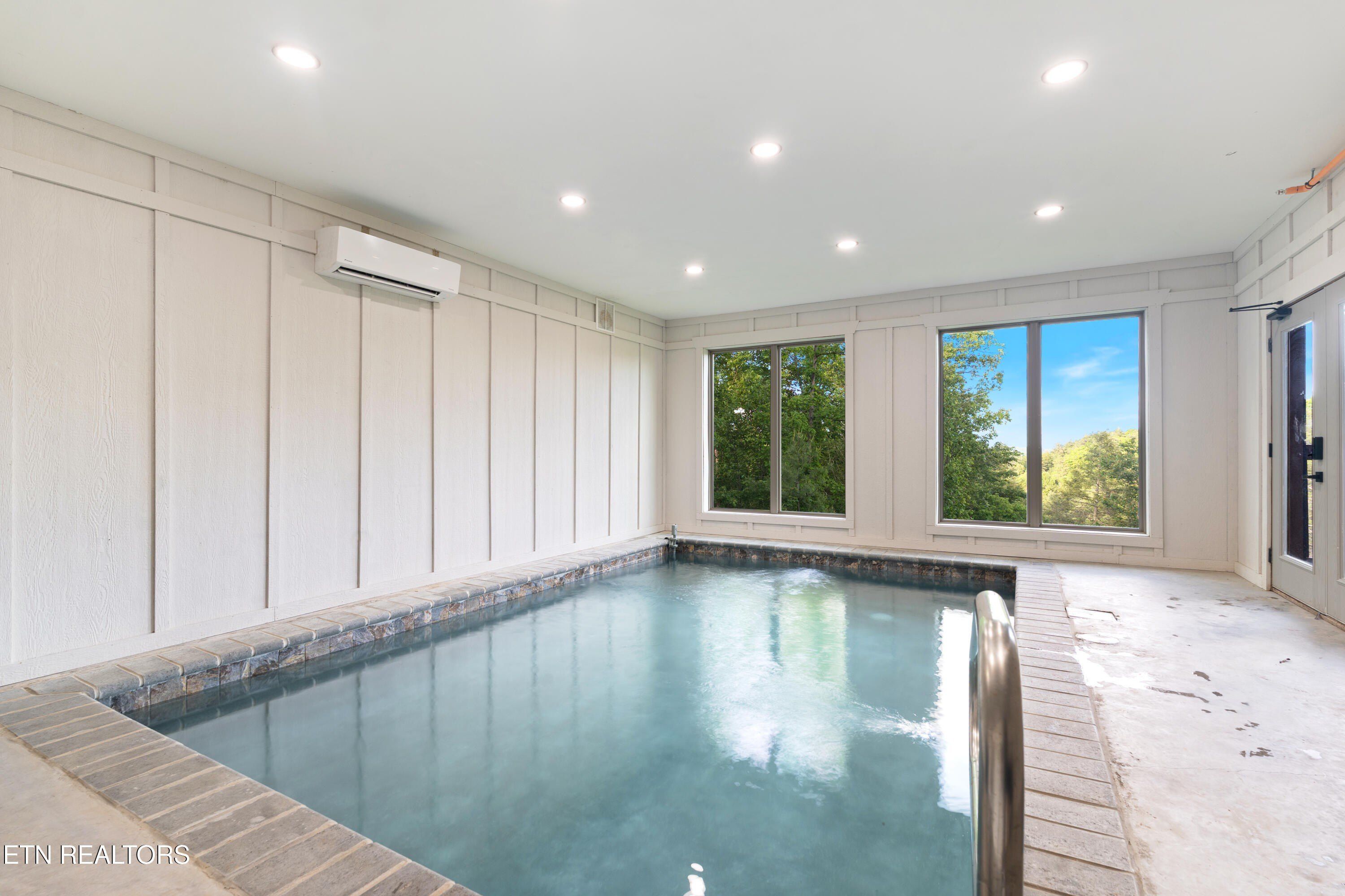 2843 Cedar Falls Way. Sevierville, TN 37862