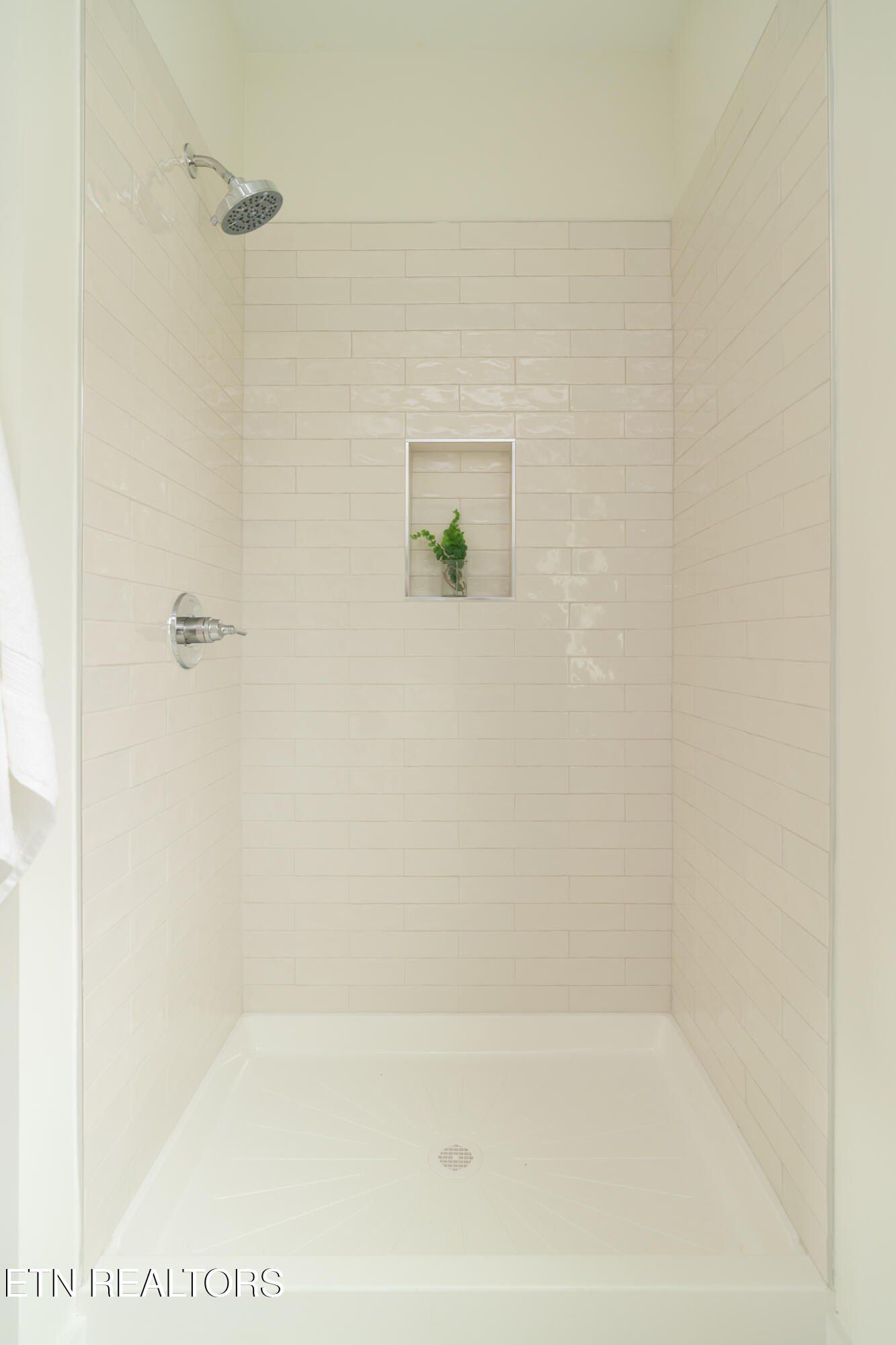 1602 N Central St Unit 101. Knoxville, TN 37917